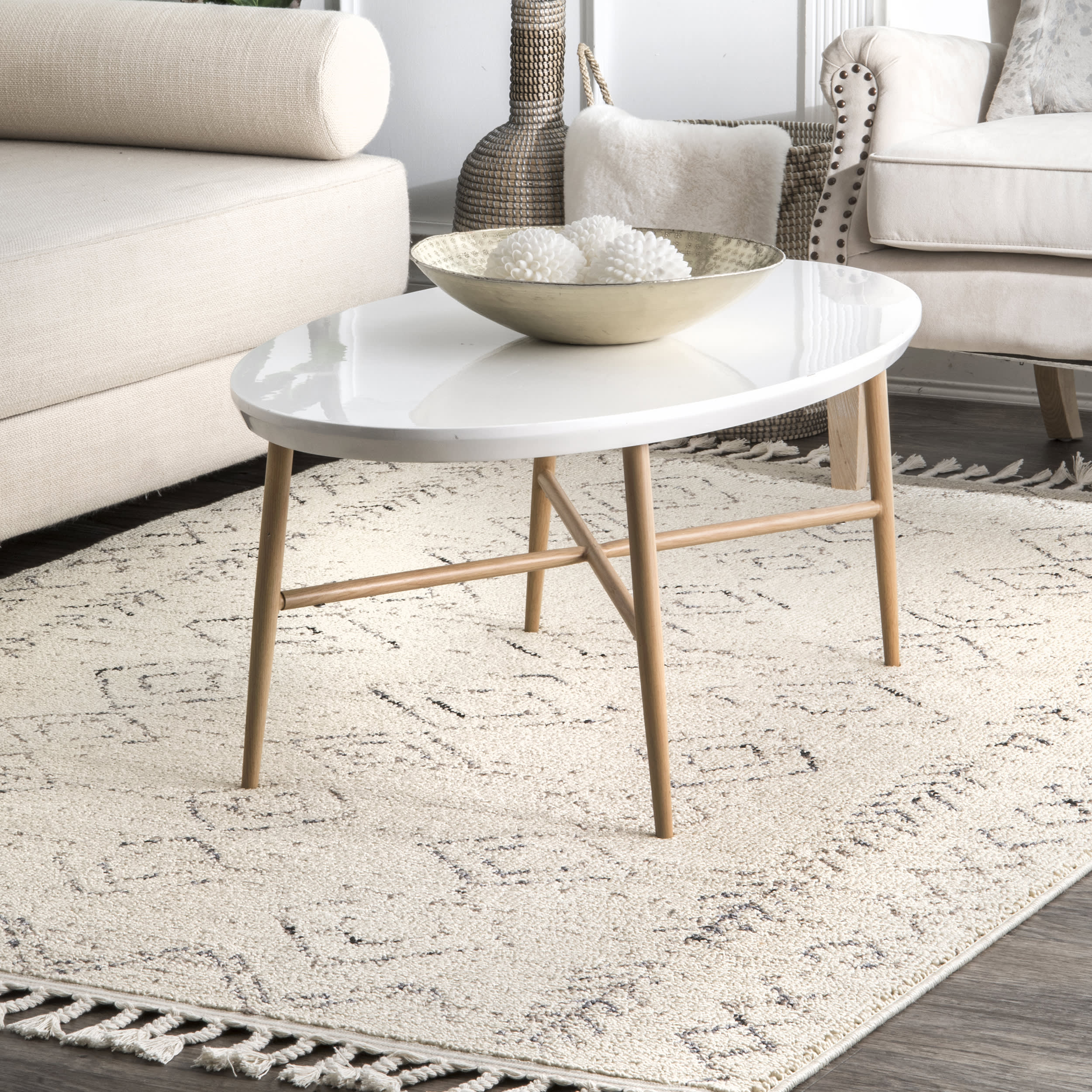 Moroccan Diamonds Tassel Rug | Ivory - Image 2