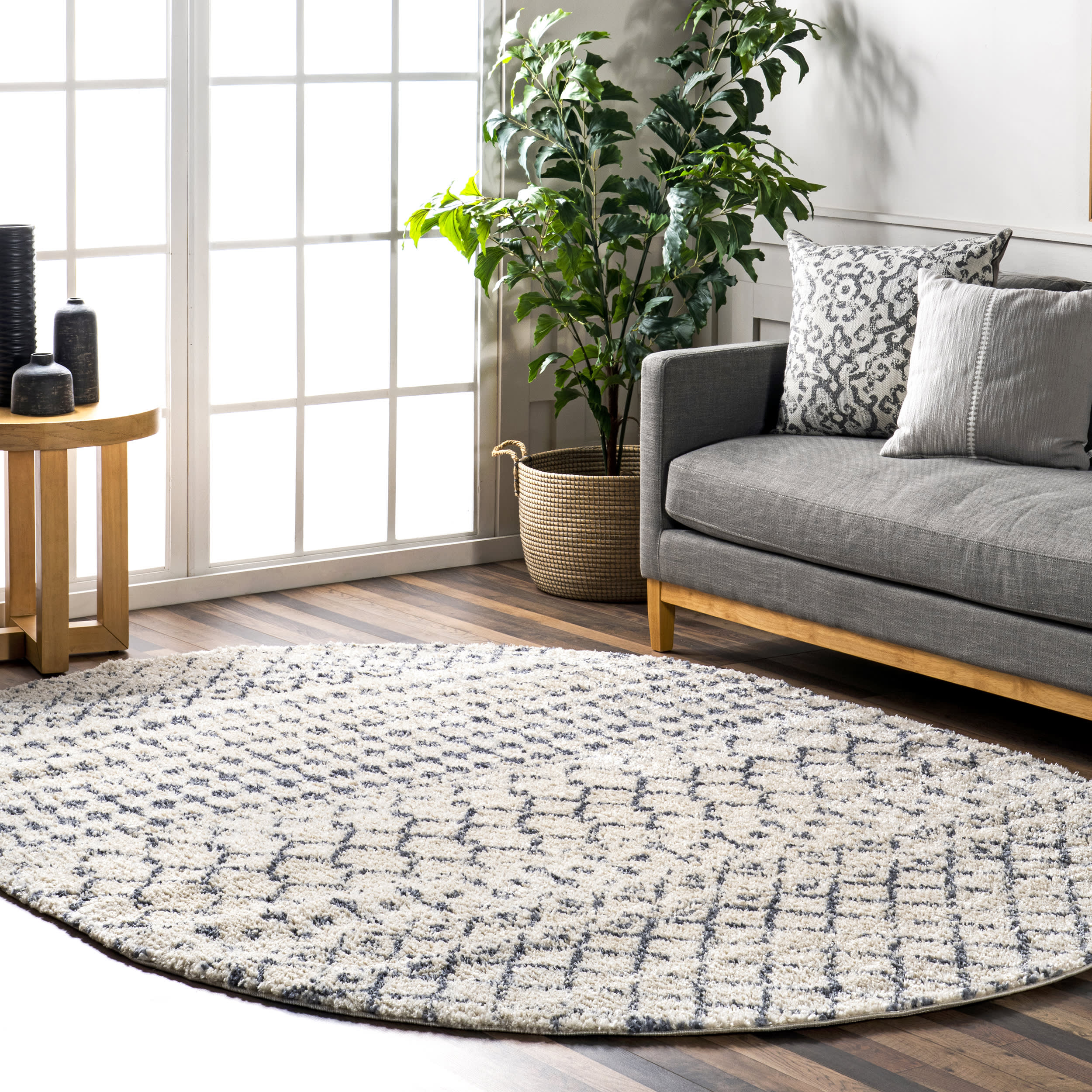 Moroccan Trellis Soft Shag Rug | Beige - Image 2