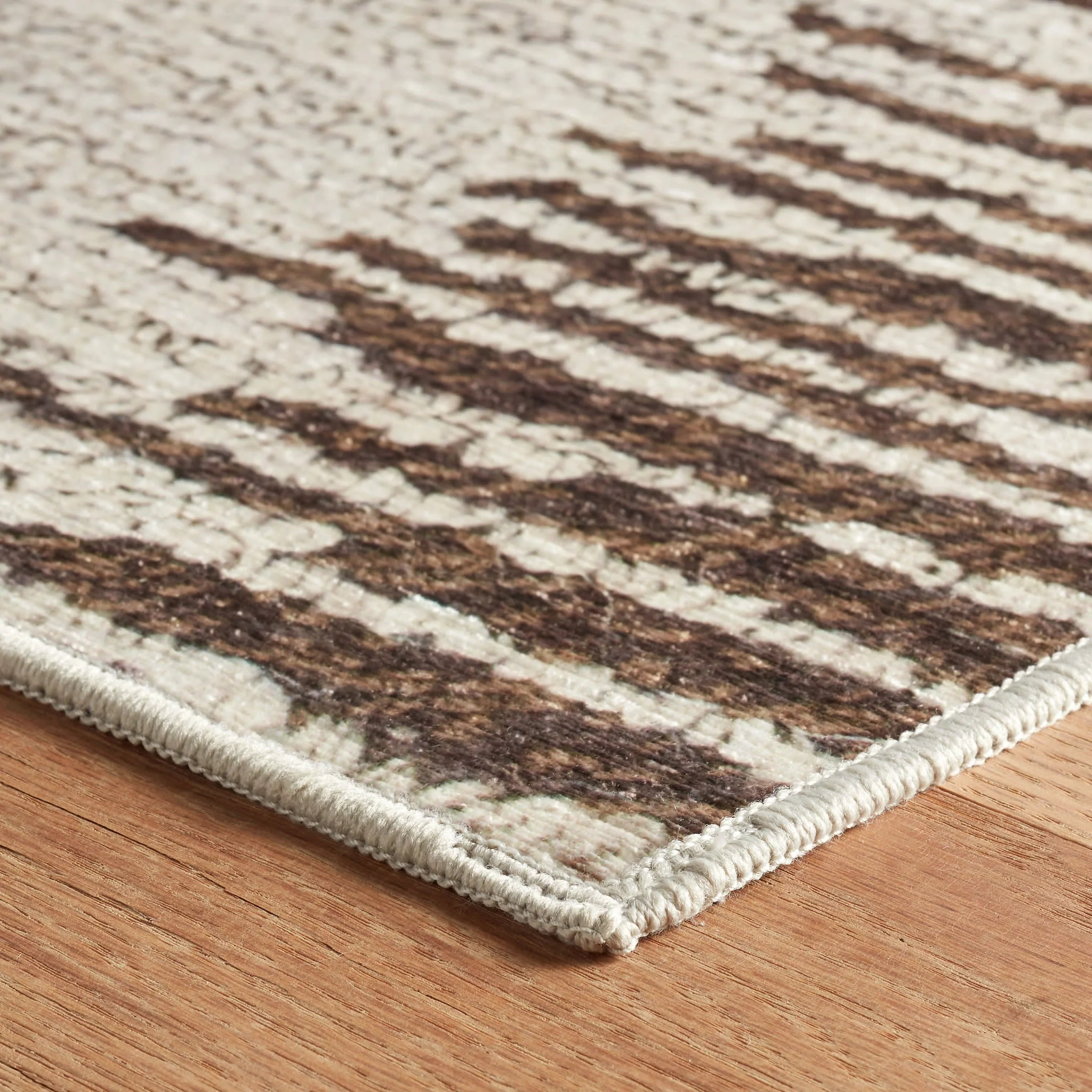 Moss Machine Washable Rug | Russet - Image 5