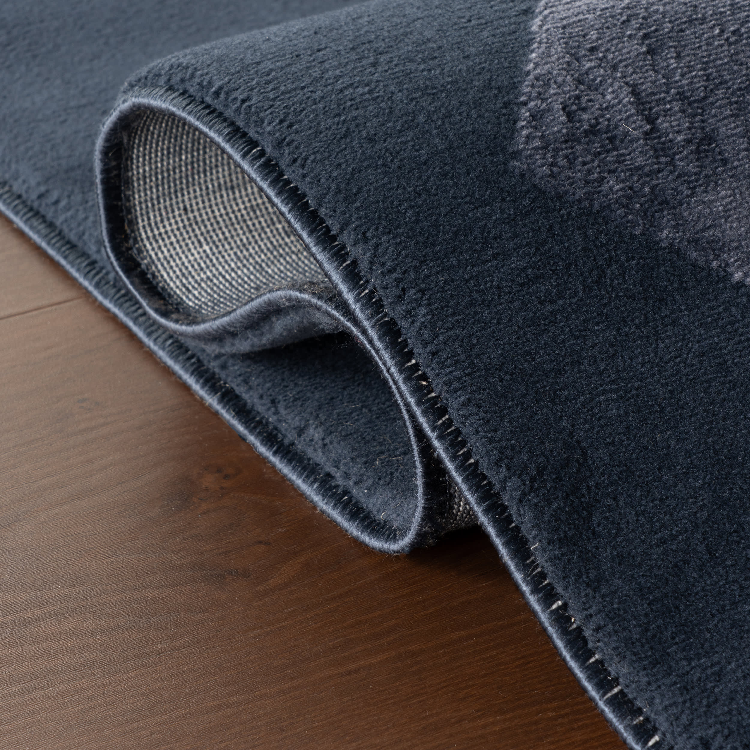 Mynra Diamond Plush Textured Washable Rug | Blue - Image 11