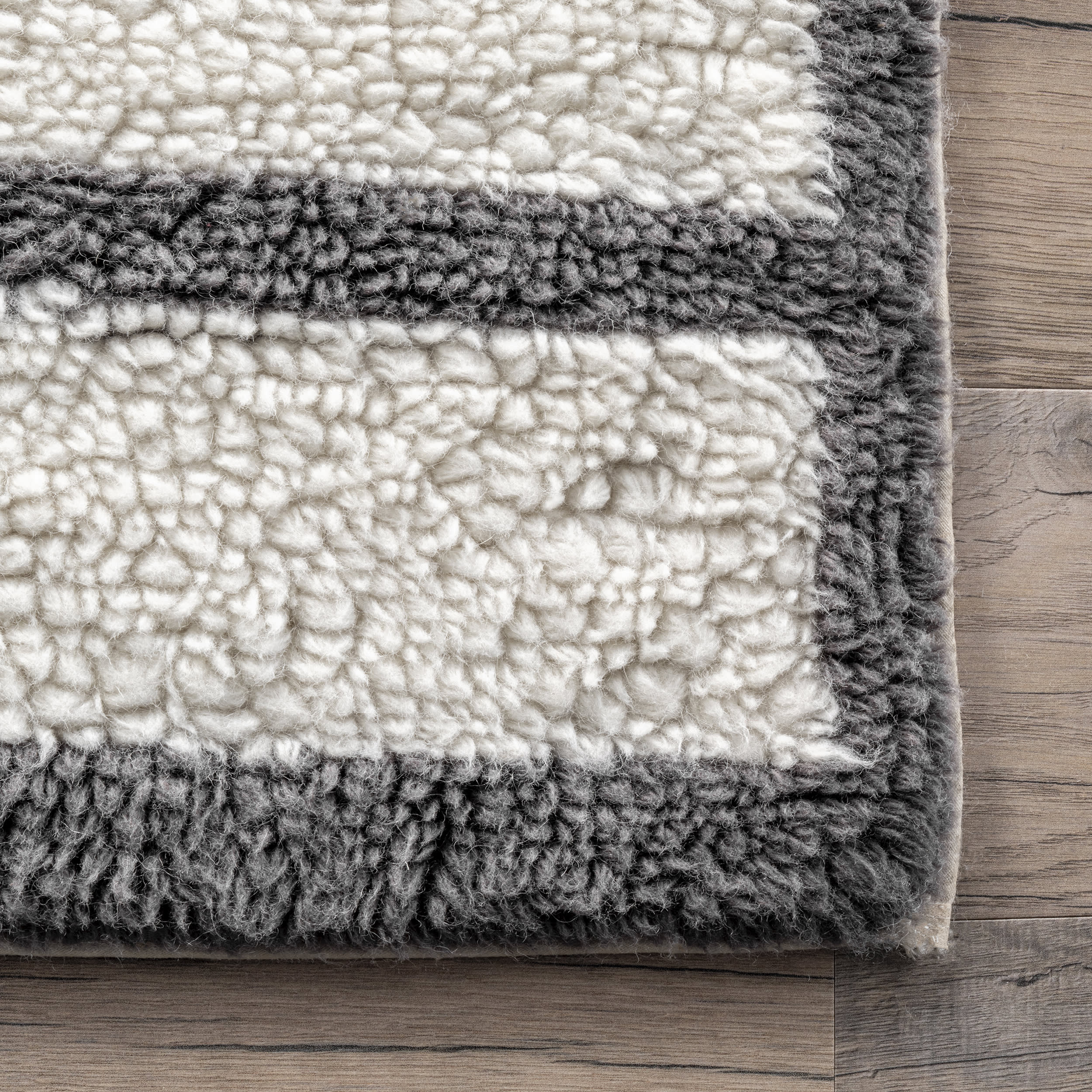 Naomi Wool Chevron Washable Rug | Ivory - Image 3