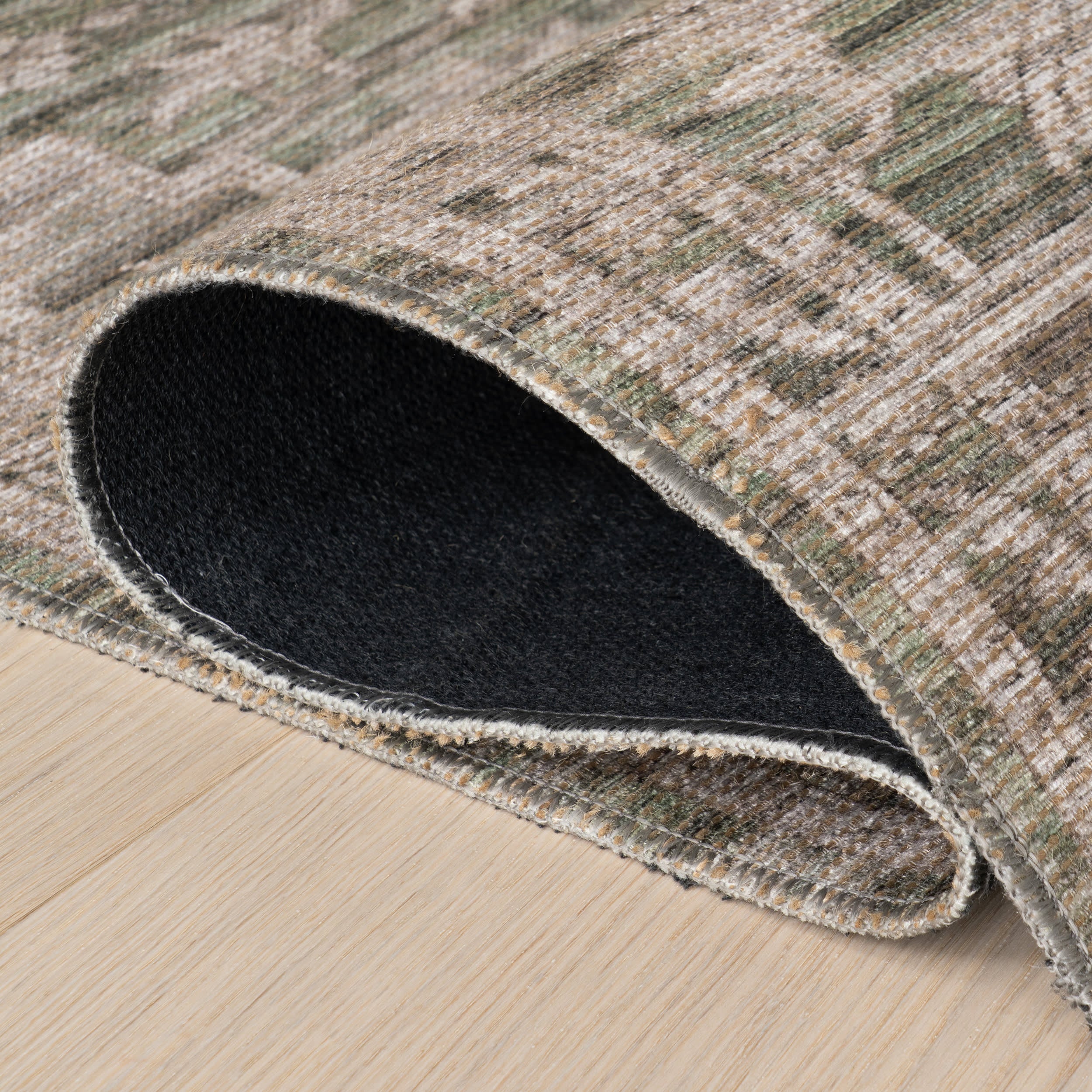 Nefre Traditional Diamond Rug | Green - Image 11