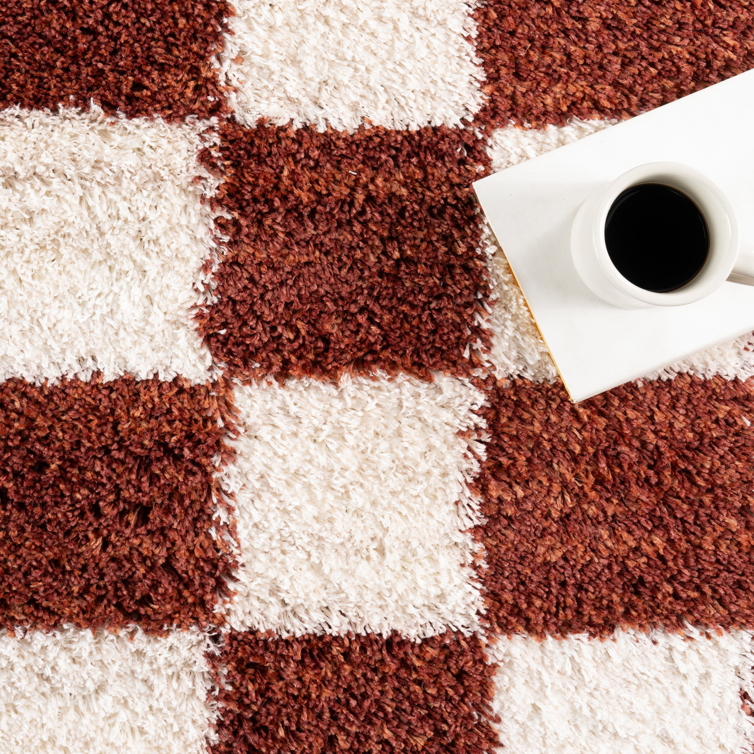 Nell Retro Checkerboard Tasseled Rug | Red - Image 8