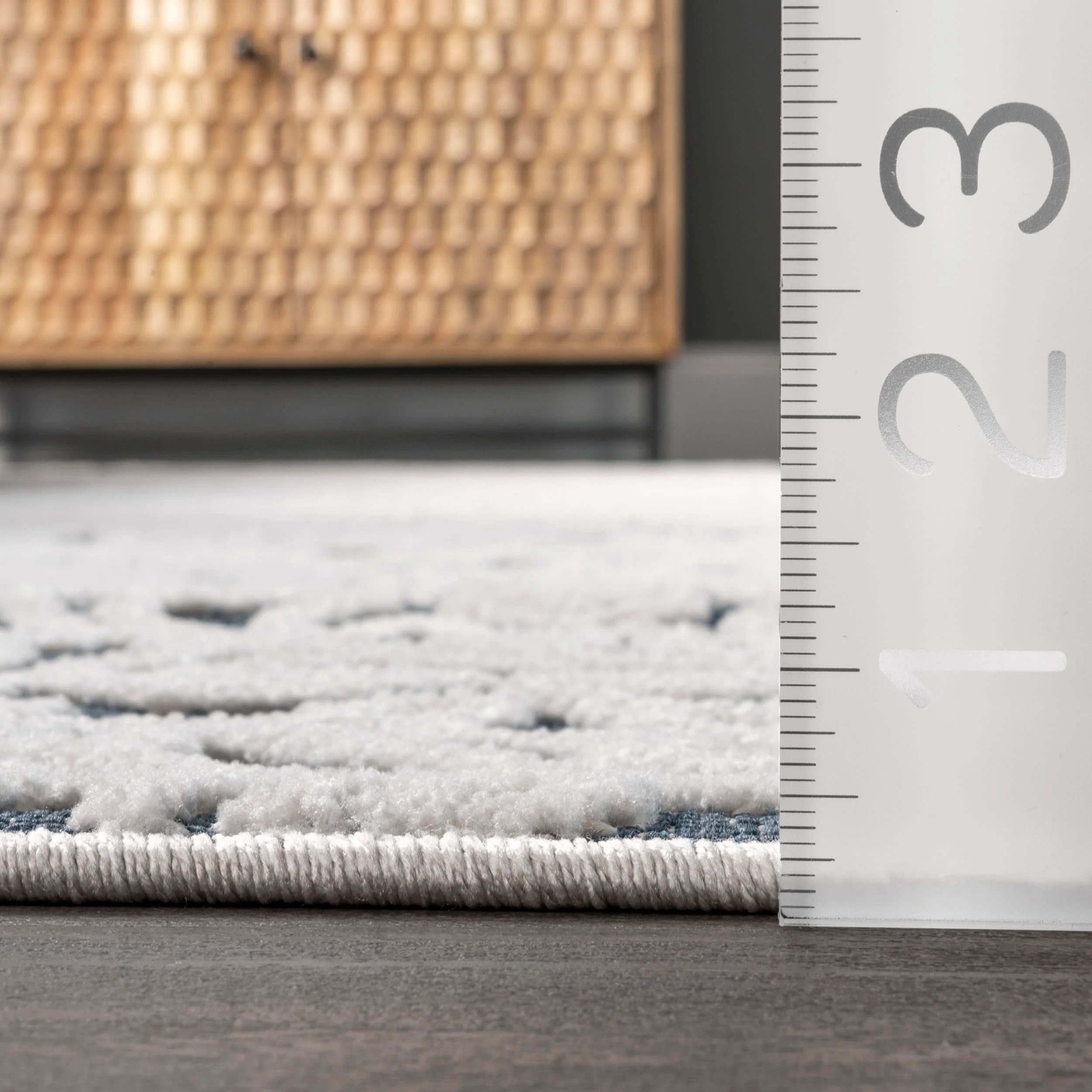 Nia Damask Textured Indoor/Outdoor Rug | Grey - Image 5