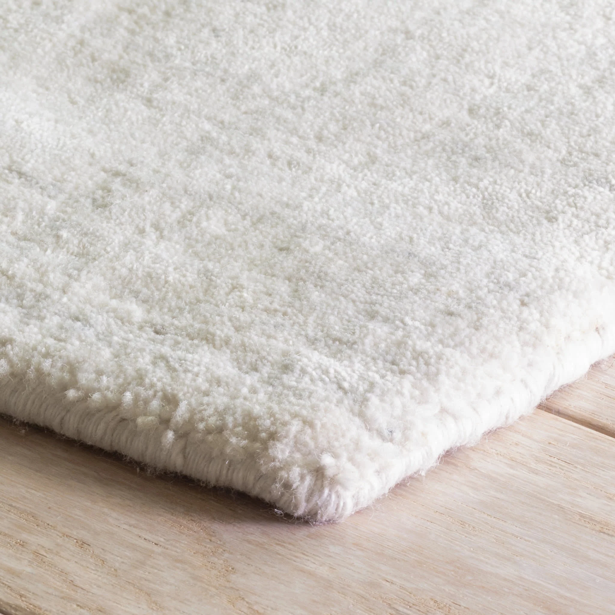 Nordic Hand Loom Knotted Performance Rug | White - Image 3