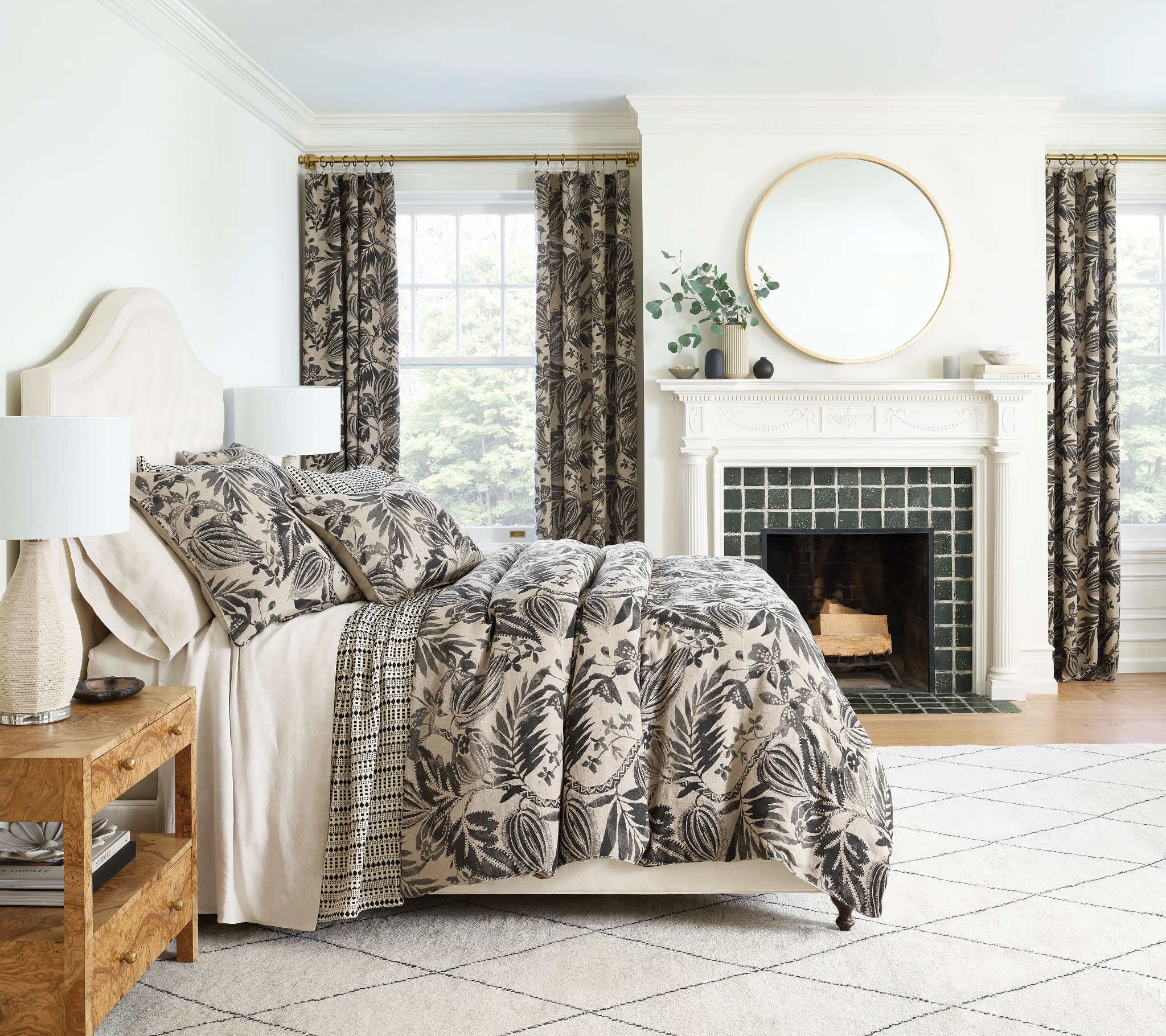 Fira Jacquard Coverlet Sham | Black - Image 2