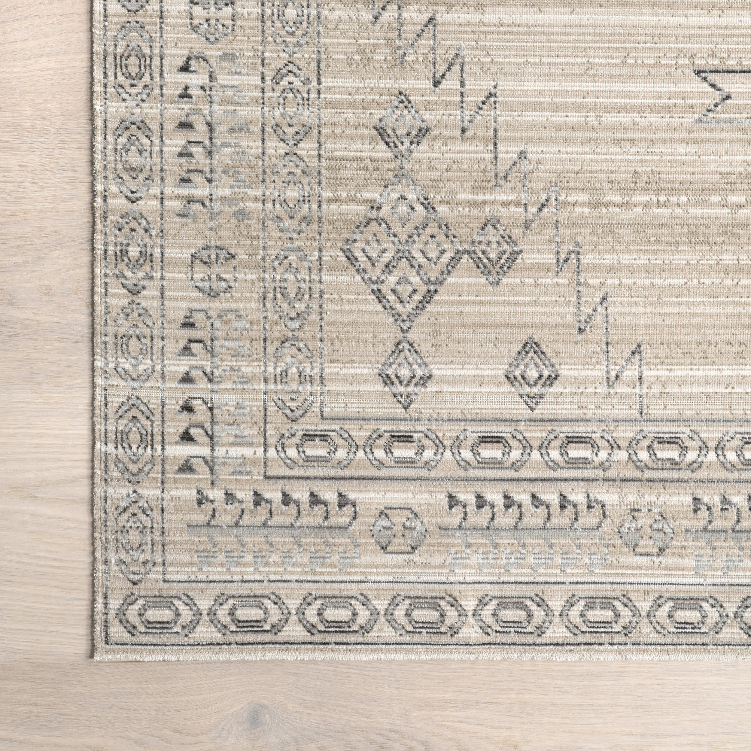 Oakley Simple Medallion Indoor/Outdoor Washable Rug | Light Grey - Image 3