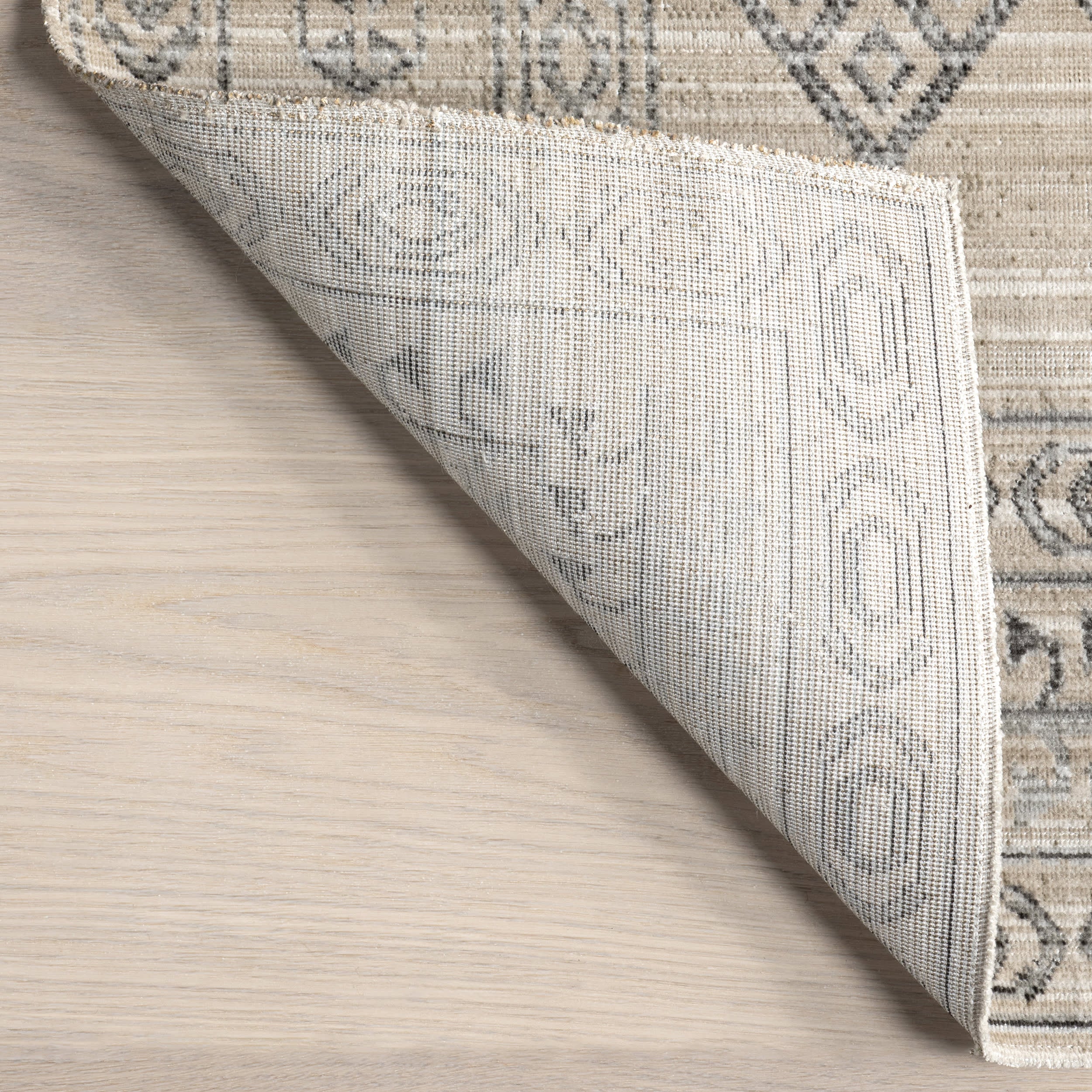 Oakley Simple Medallion Indoor/Outdoor Washable Rug | Light Grey - Image 6