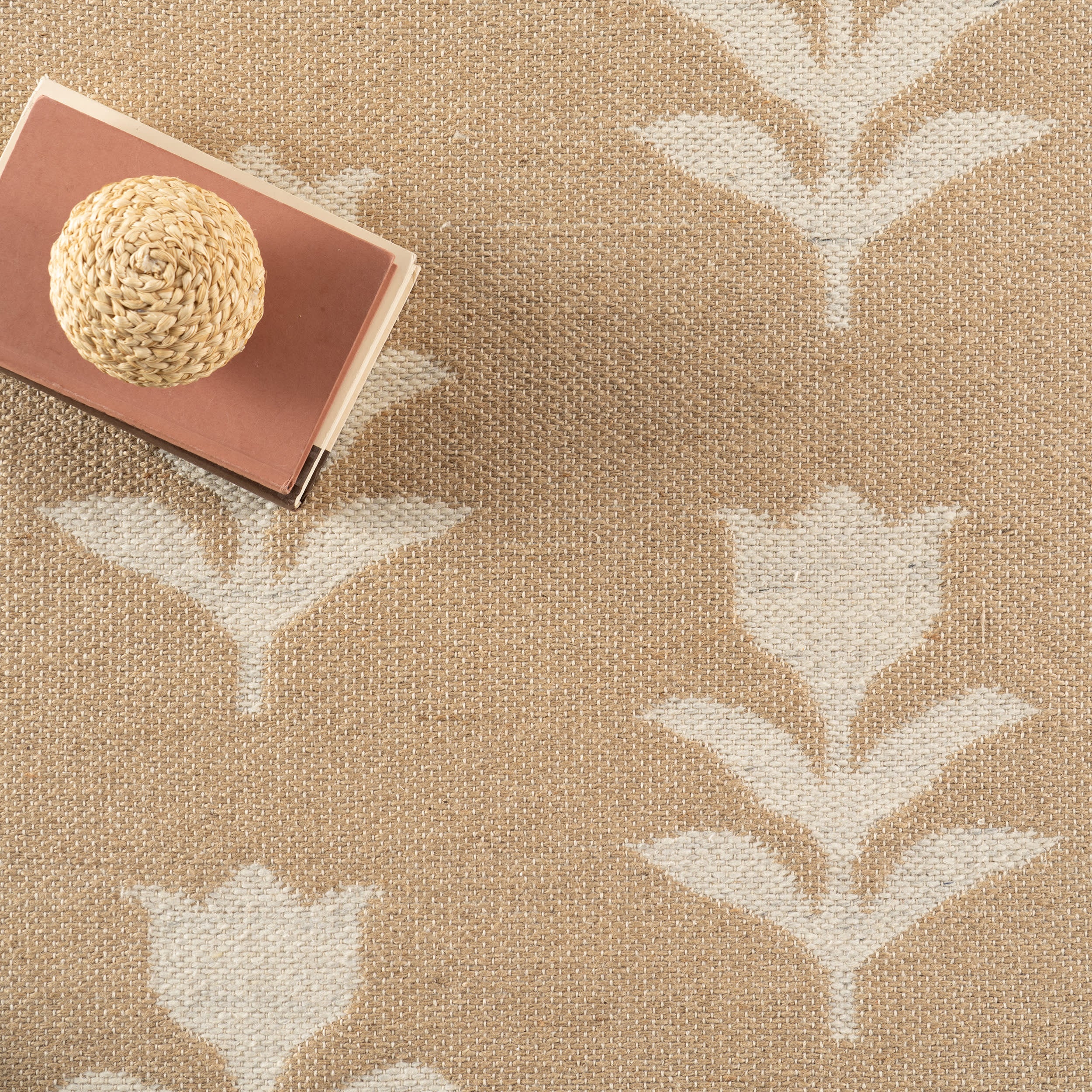 Olinay Floral Farmhouse Rug | Natural - Image 8