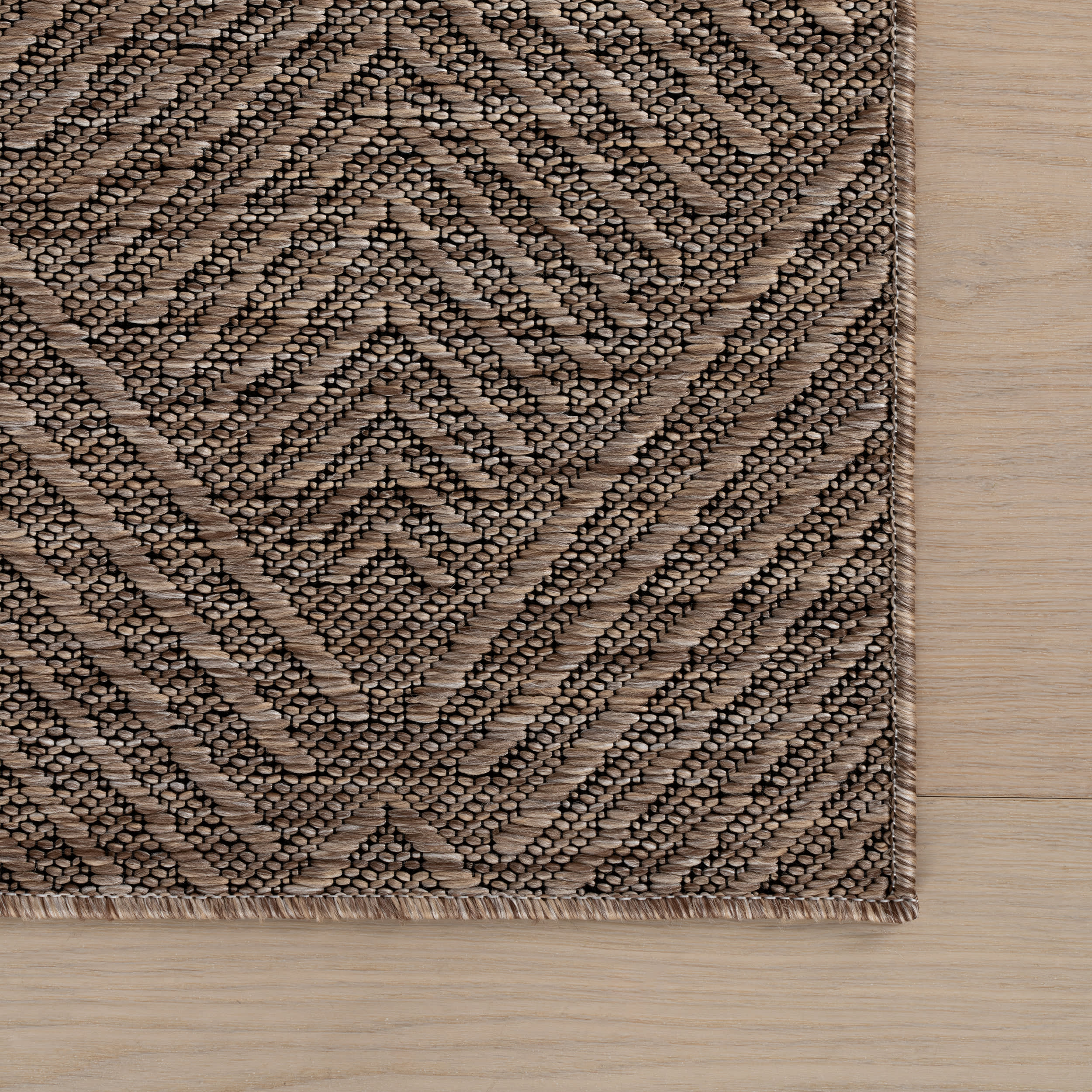 Onaia Contemporary Trellis Indoor/Outdoor Rug | Brown - Image 4