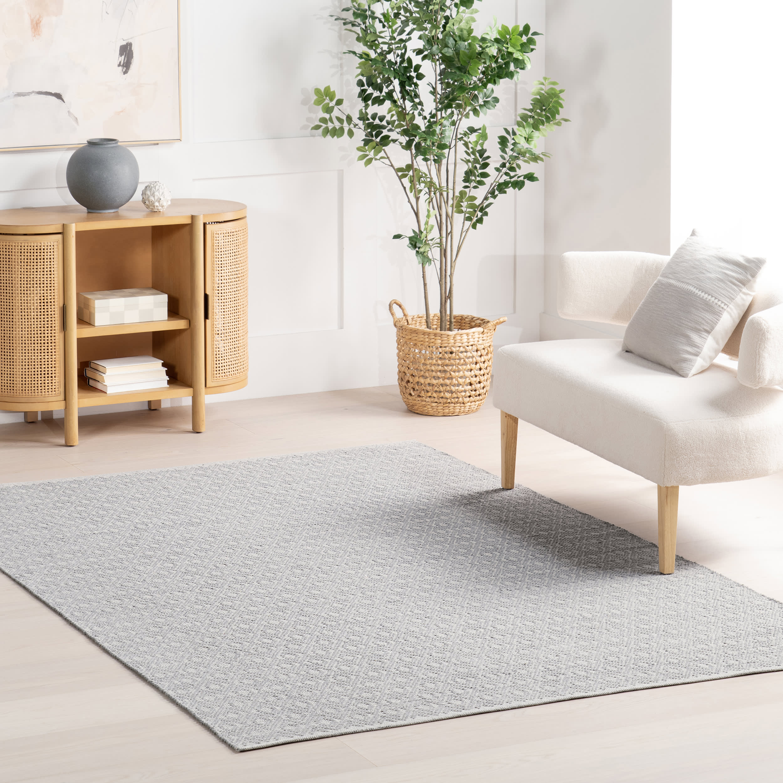 Optic Diamond Handwoven Cotton Rug | Grey - Image 2