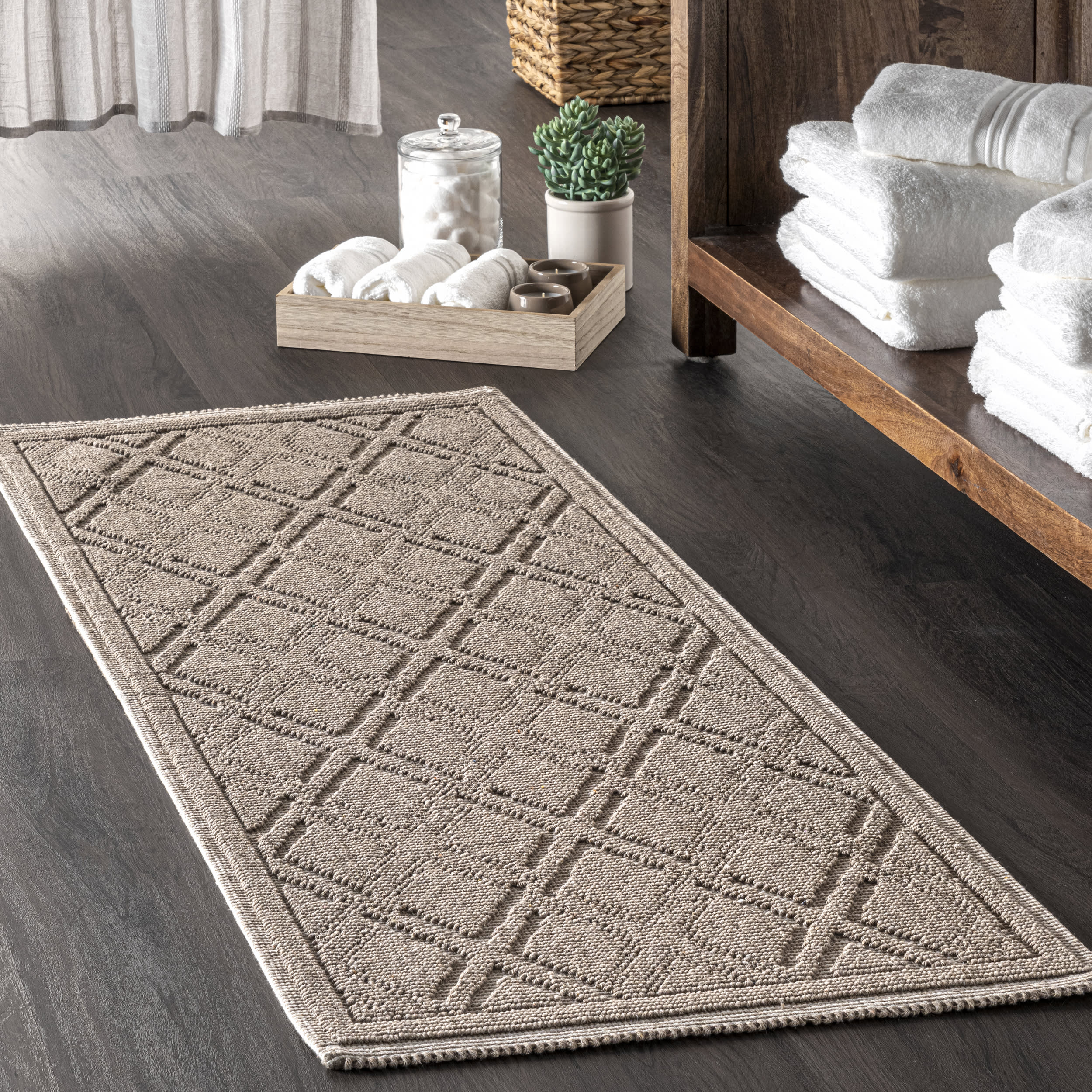Paned Trellis Bath Mat | Beige - Image 2