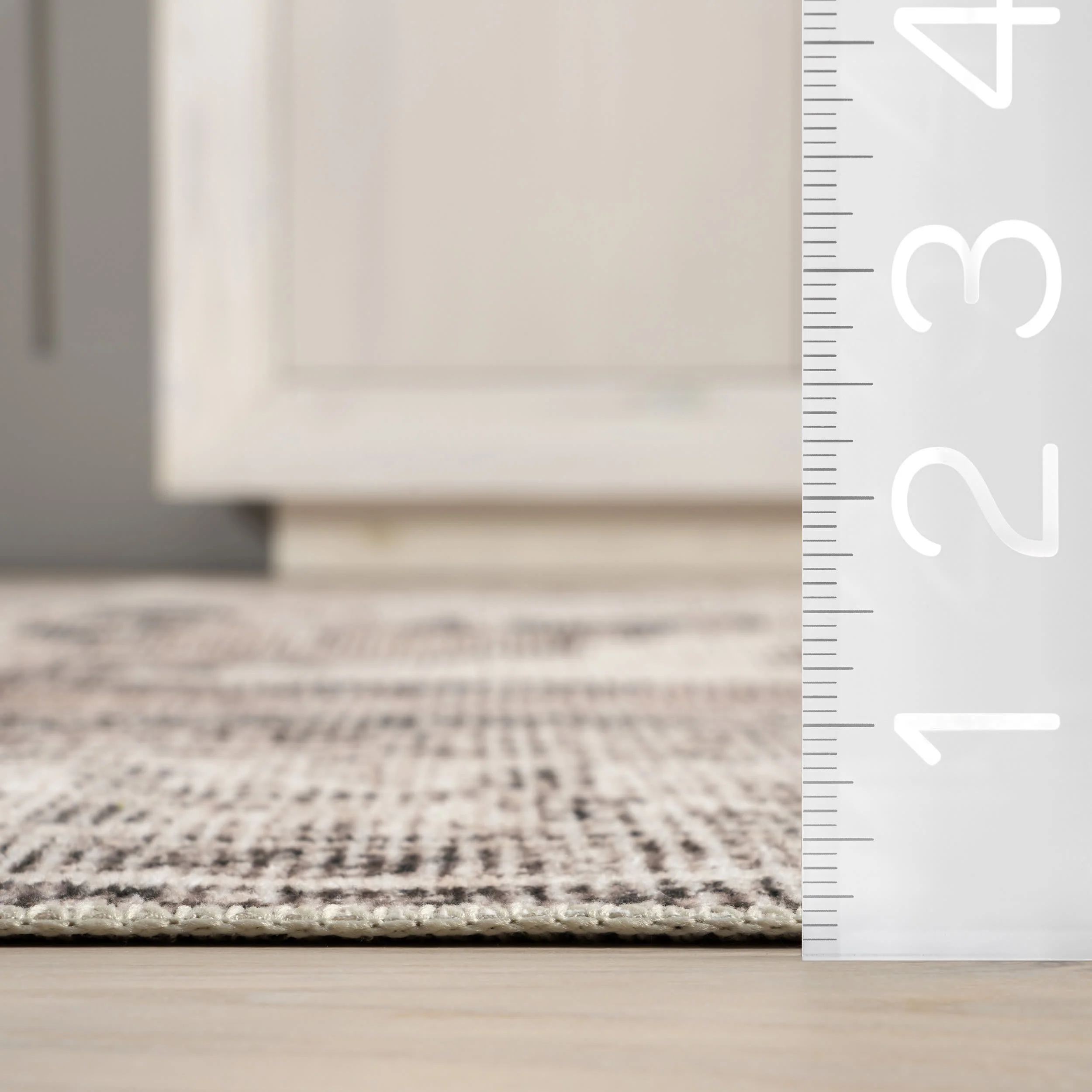 Plated Medallion Washable Rug | Light Grey - Image 5