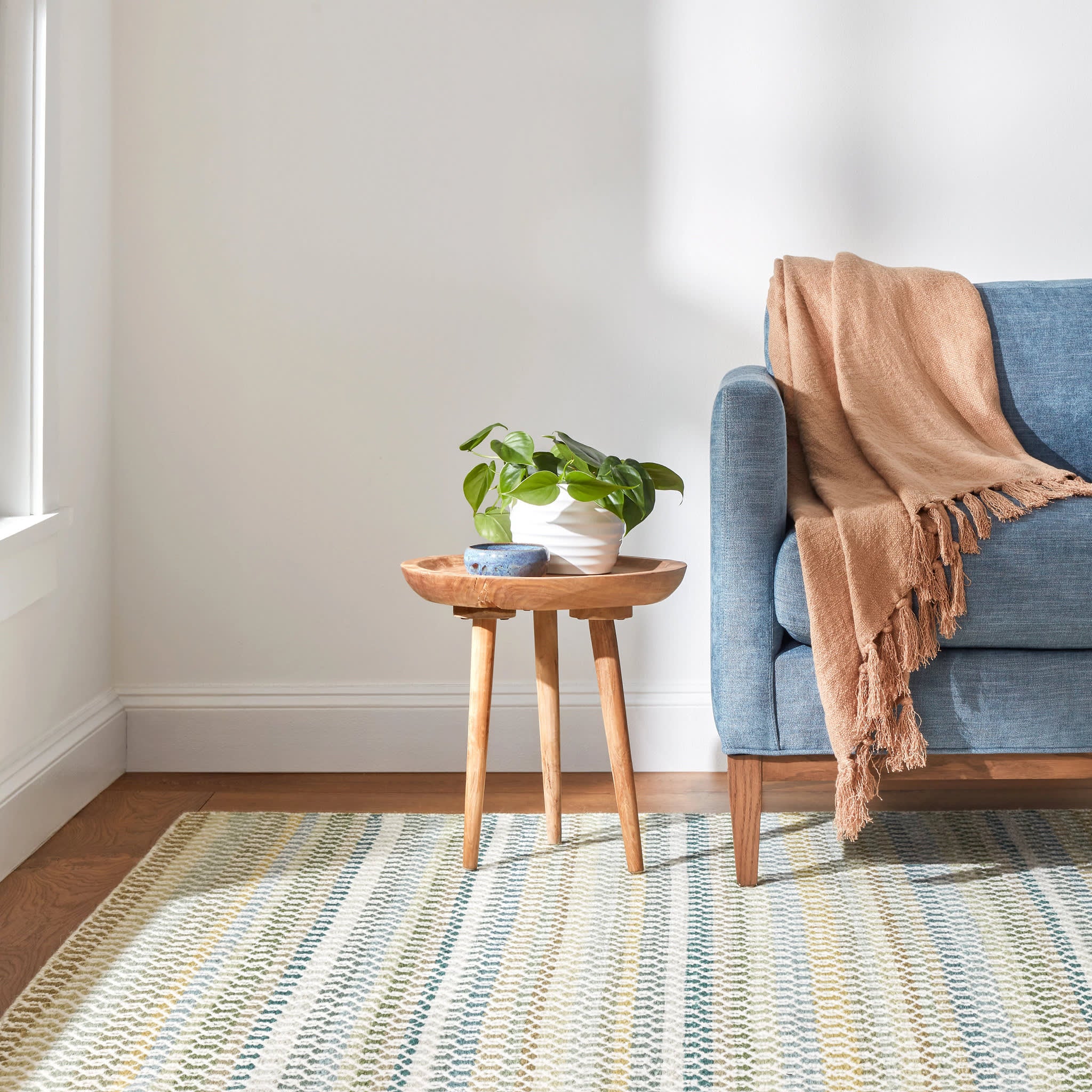 Poppy Handwoven Wool Rug | Moss - Image 3