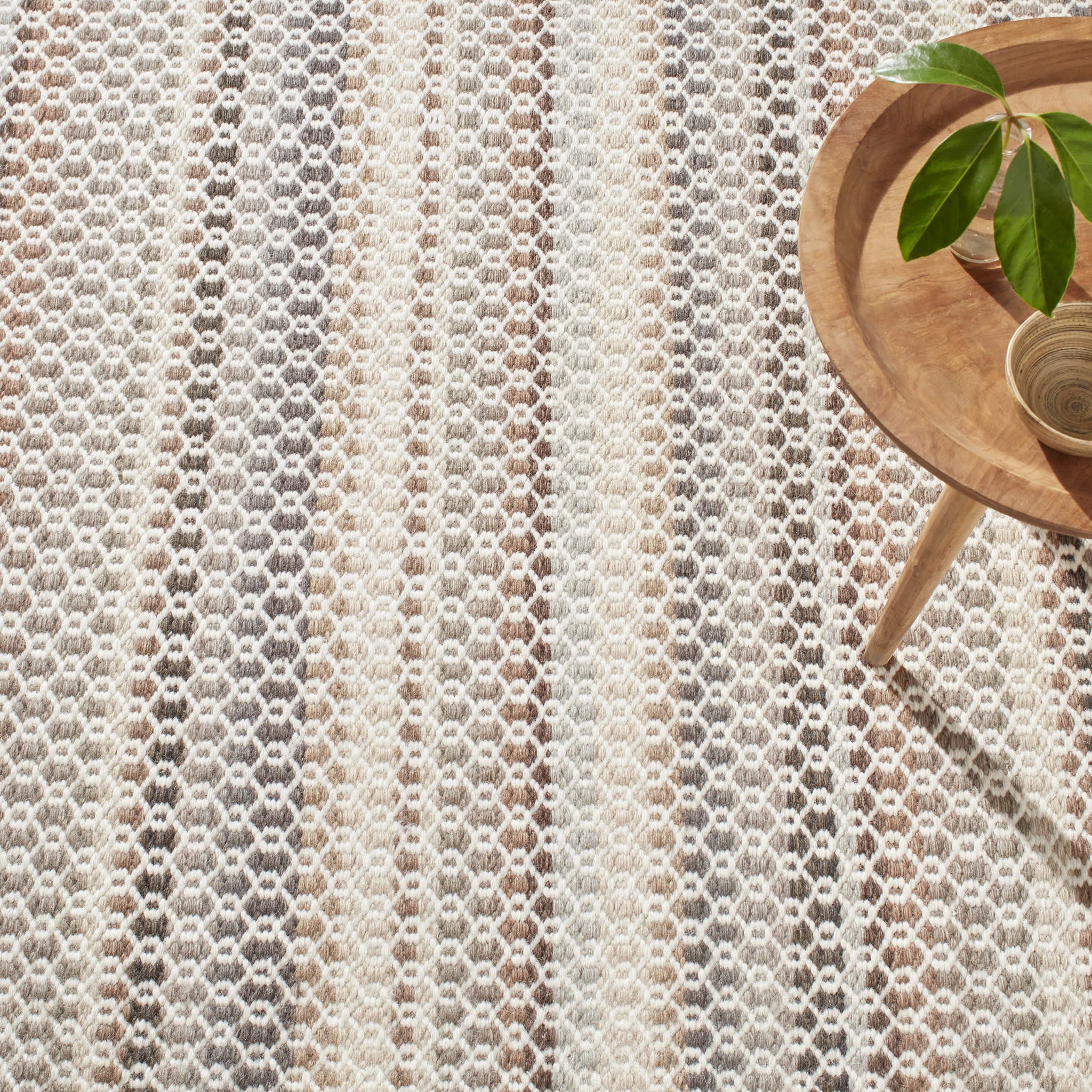 Poppy Handwoven Wool Rug | Natural - Image 4