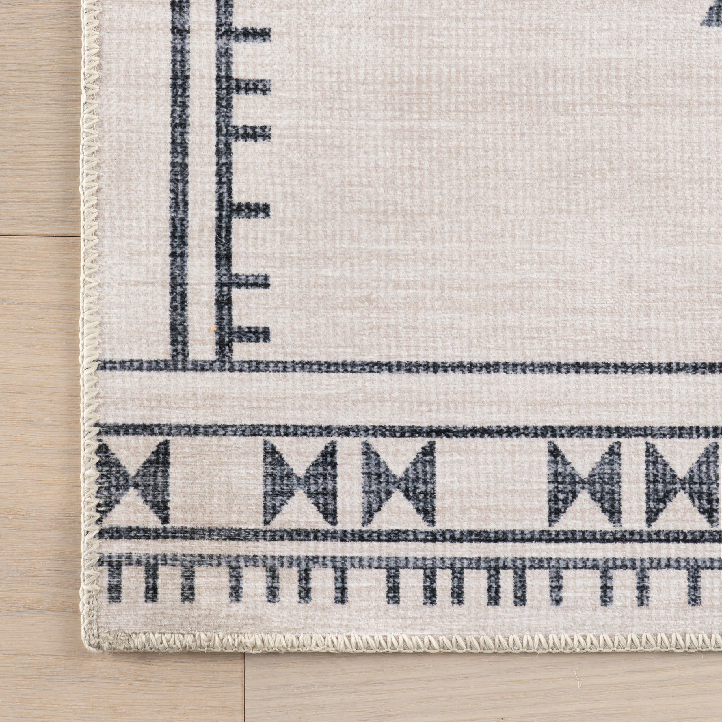 Poppy Persian Spill Proof Washable Rug | Cream - Image 4