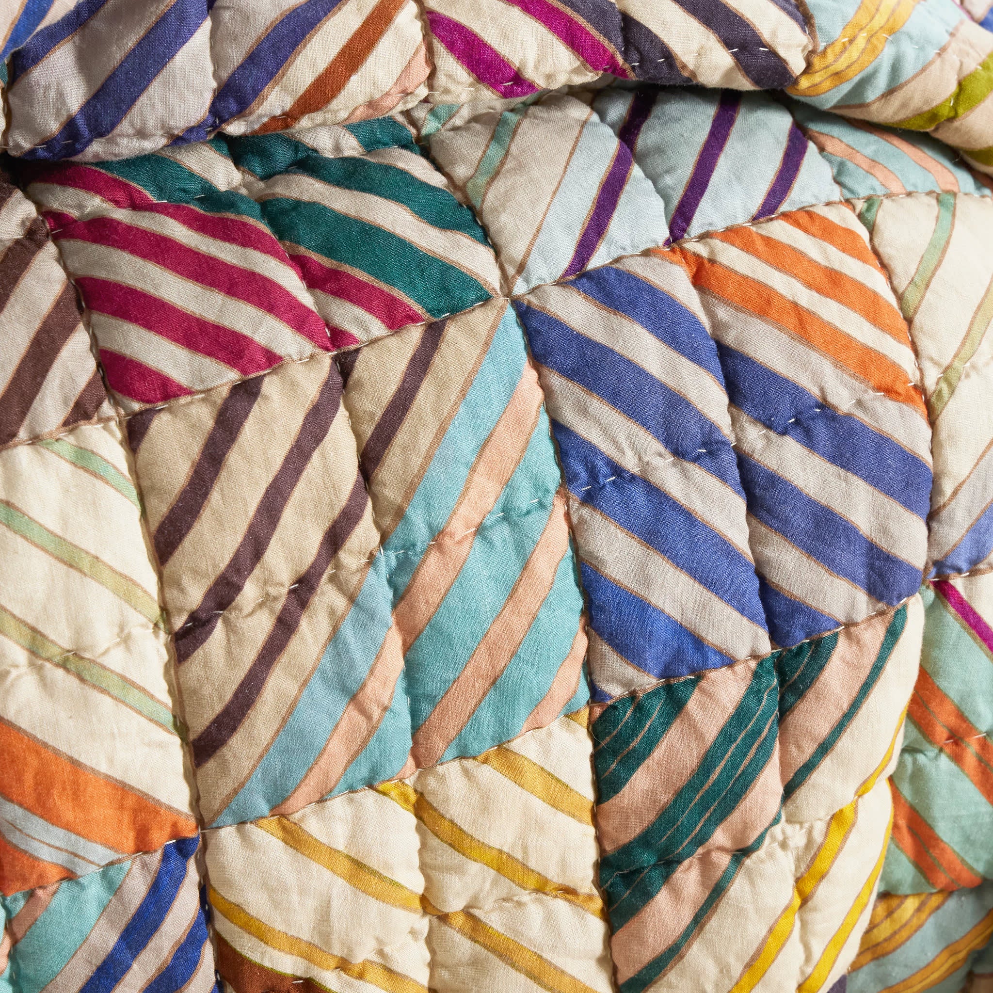 Potter Linen Quilt | Multi - Image 3