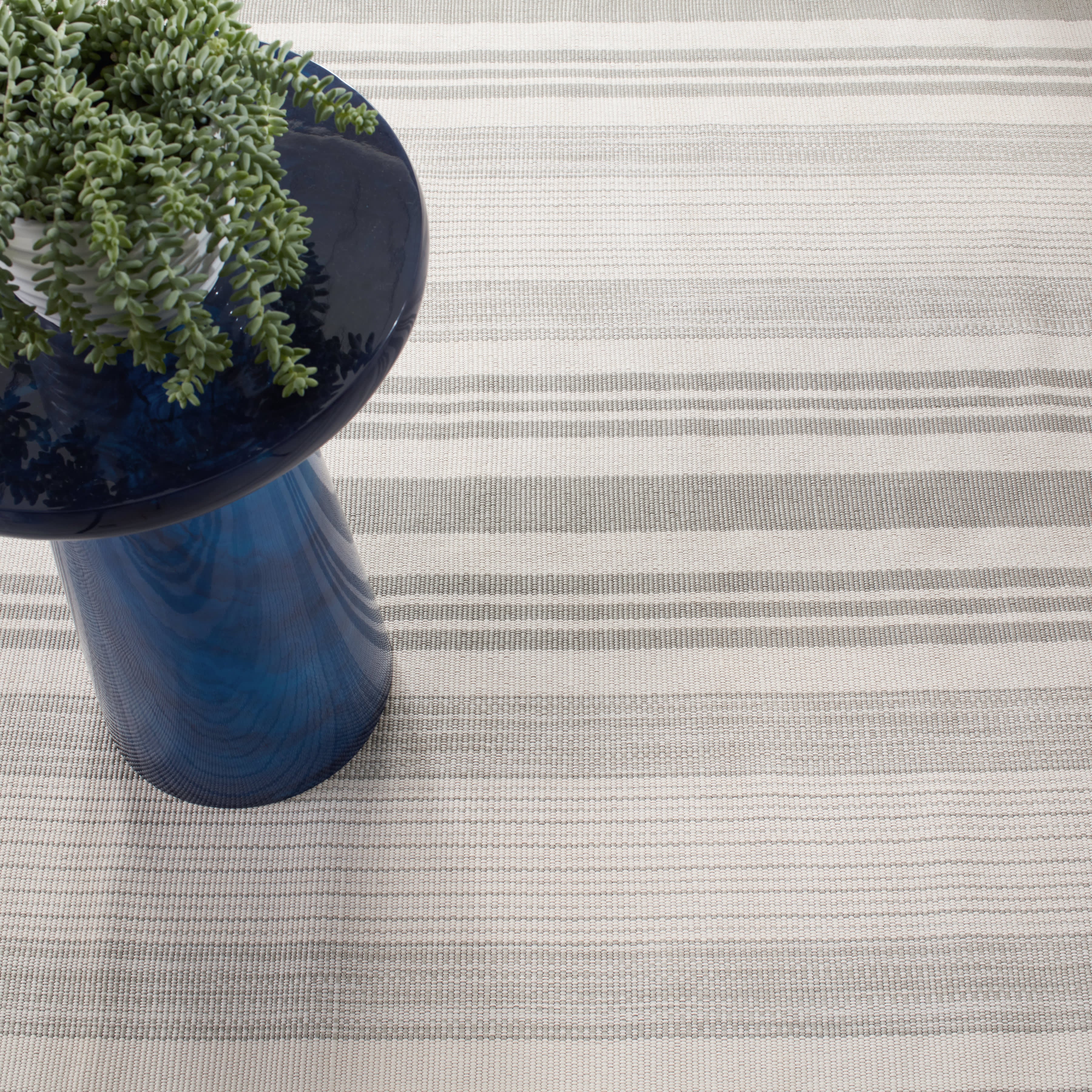Quincy Stripe Handwoven Indoor/Outdoor Rug | Platinum - Image 3