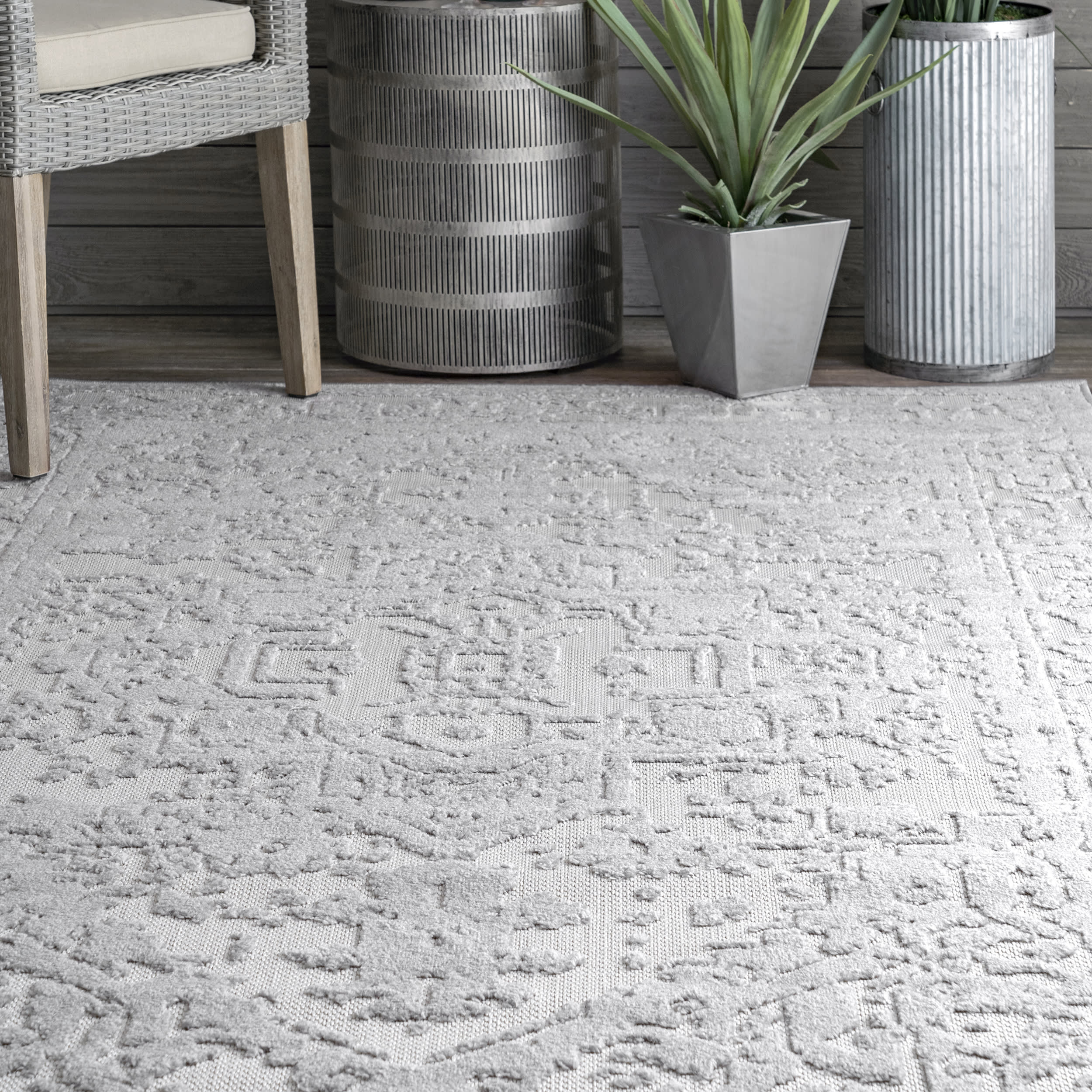 Raised Floral Medallion Indoor/Outdoor Rug | Grey - Image 4