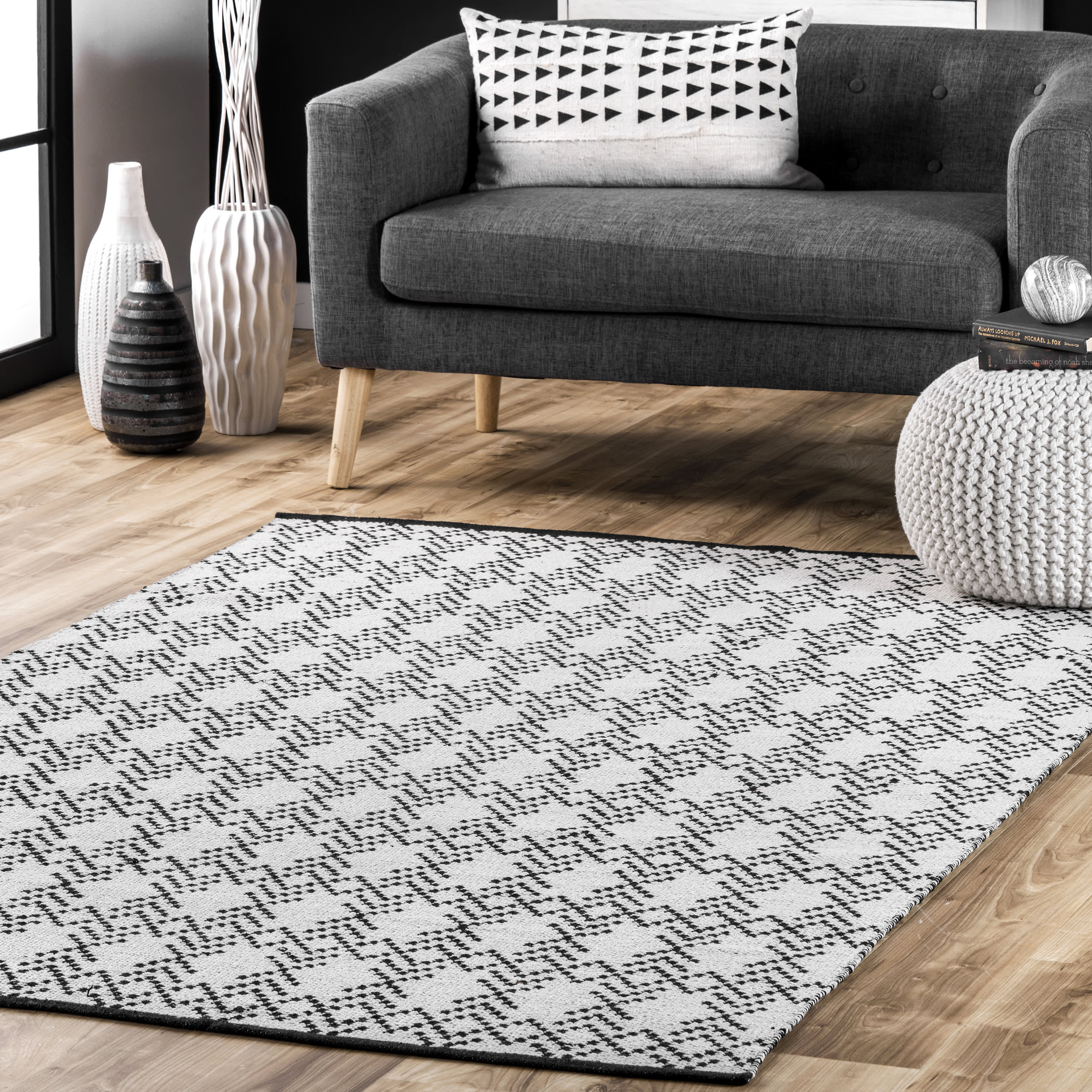 Reversible Cotton Crosshatched Trellis Rug | Ivory - Image 2