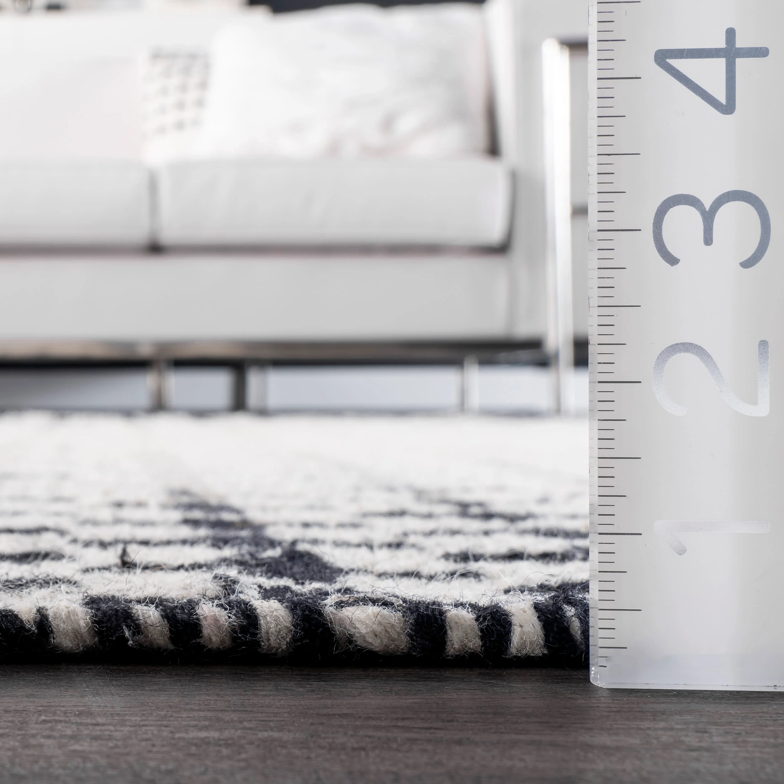 Reversible Faded Crosses Tassel Rug | Ivory - Image 5