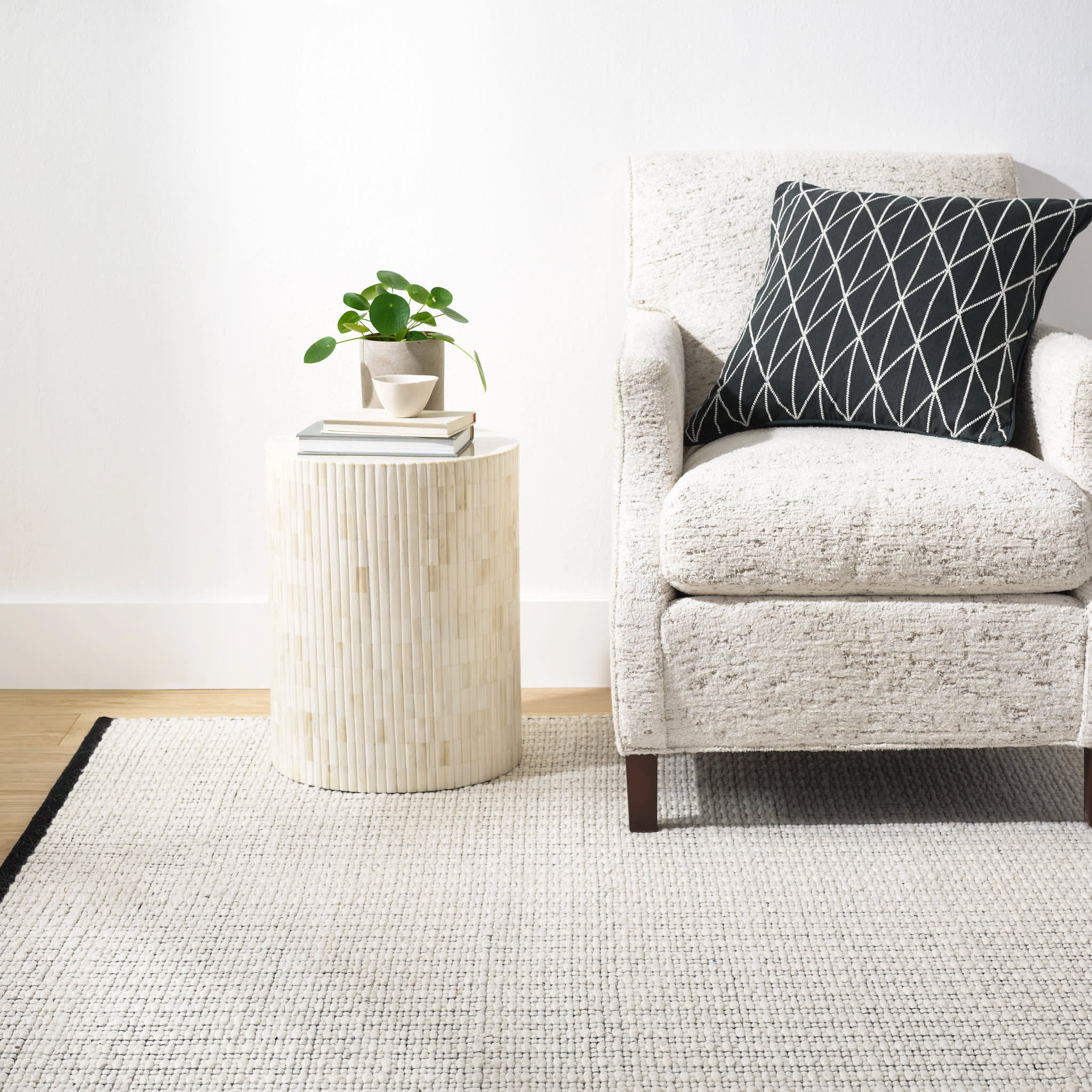 Ribbon Handwoven Wool Rug | Ivory/Black - Image 2