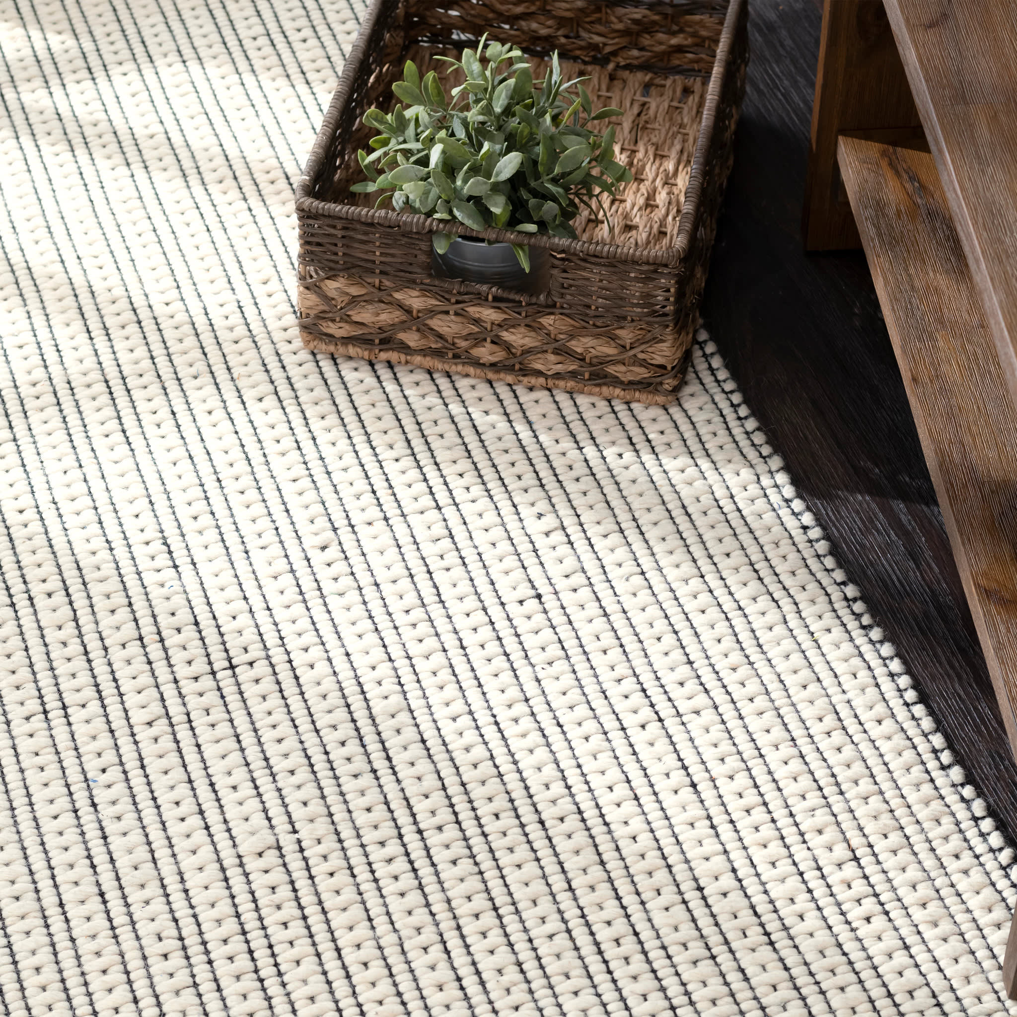 Ribbon Handwoven Wool Rug | Ivory/Black - Image 3