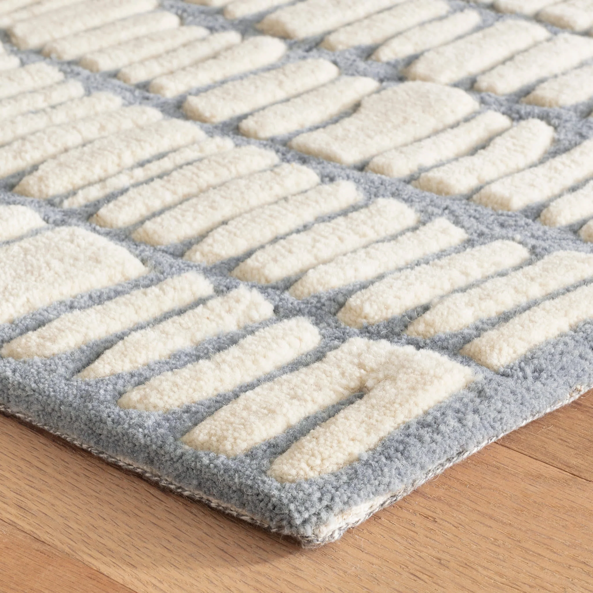 Roark Hand Tufted Wool Rug | Pewter Blue - Image 4