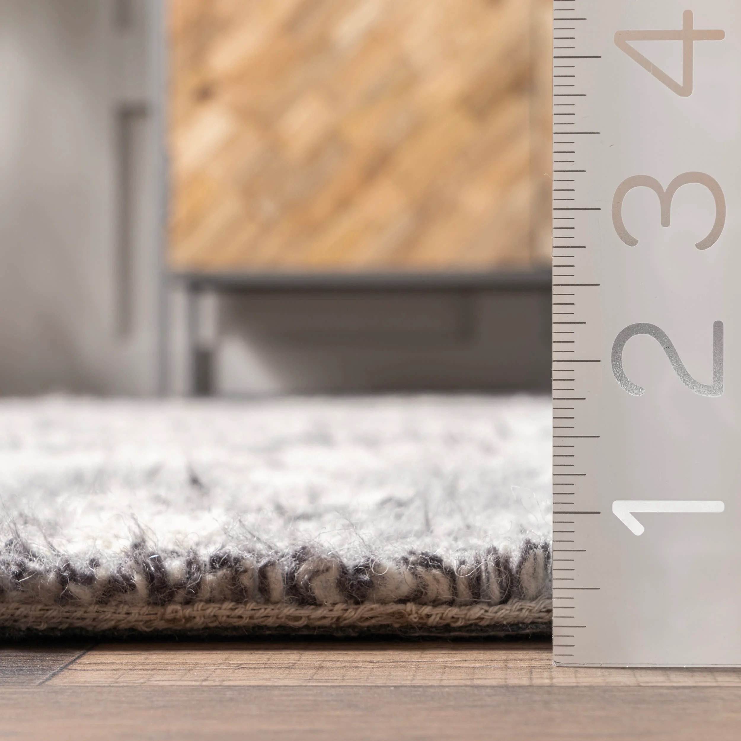 Rudie Traditional Bordered Rug | Grey - Image 5