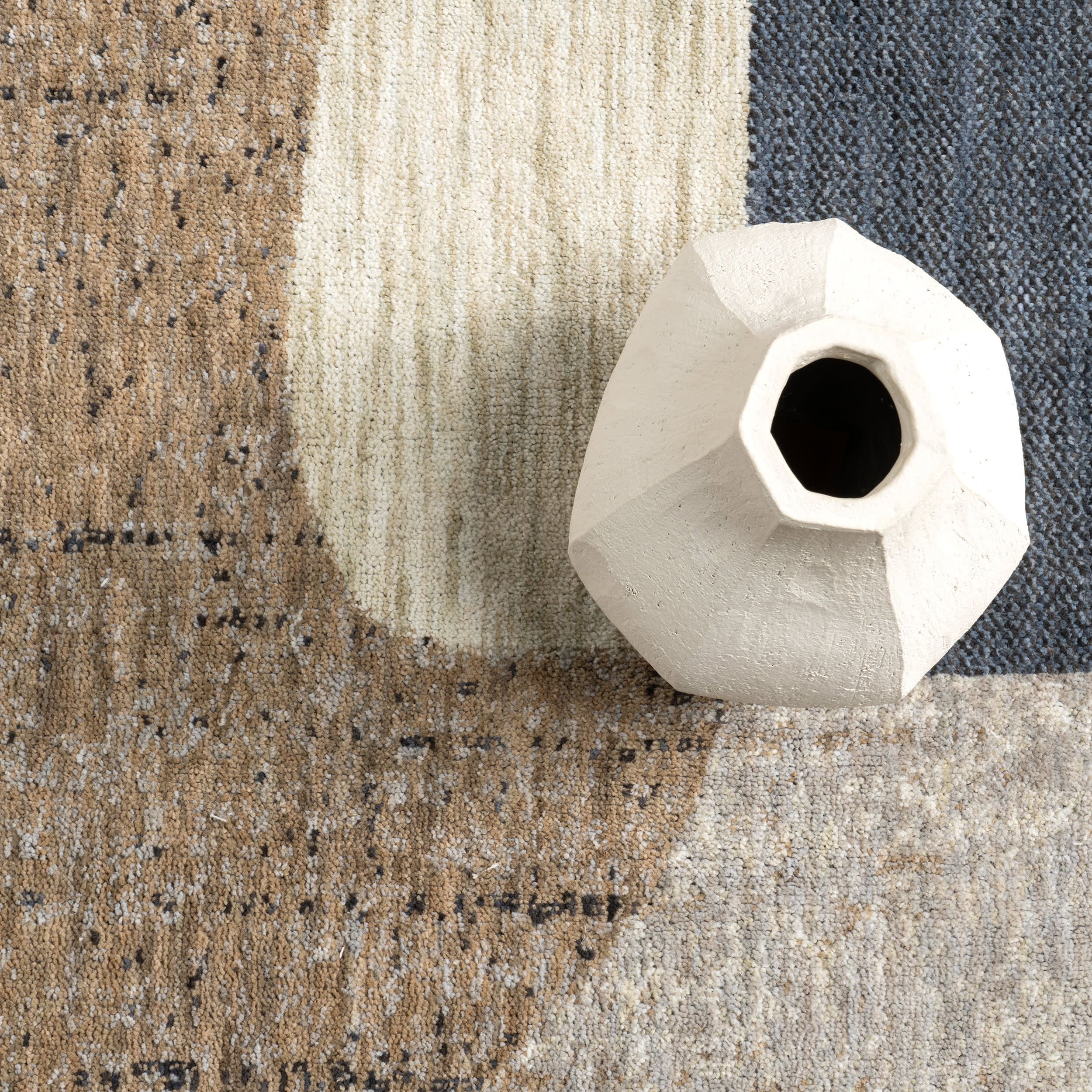Ryanna Mid-Century Modern Abstract Area Rug | Multicolor - Image 7