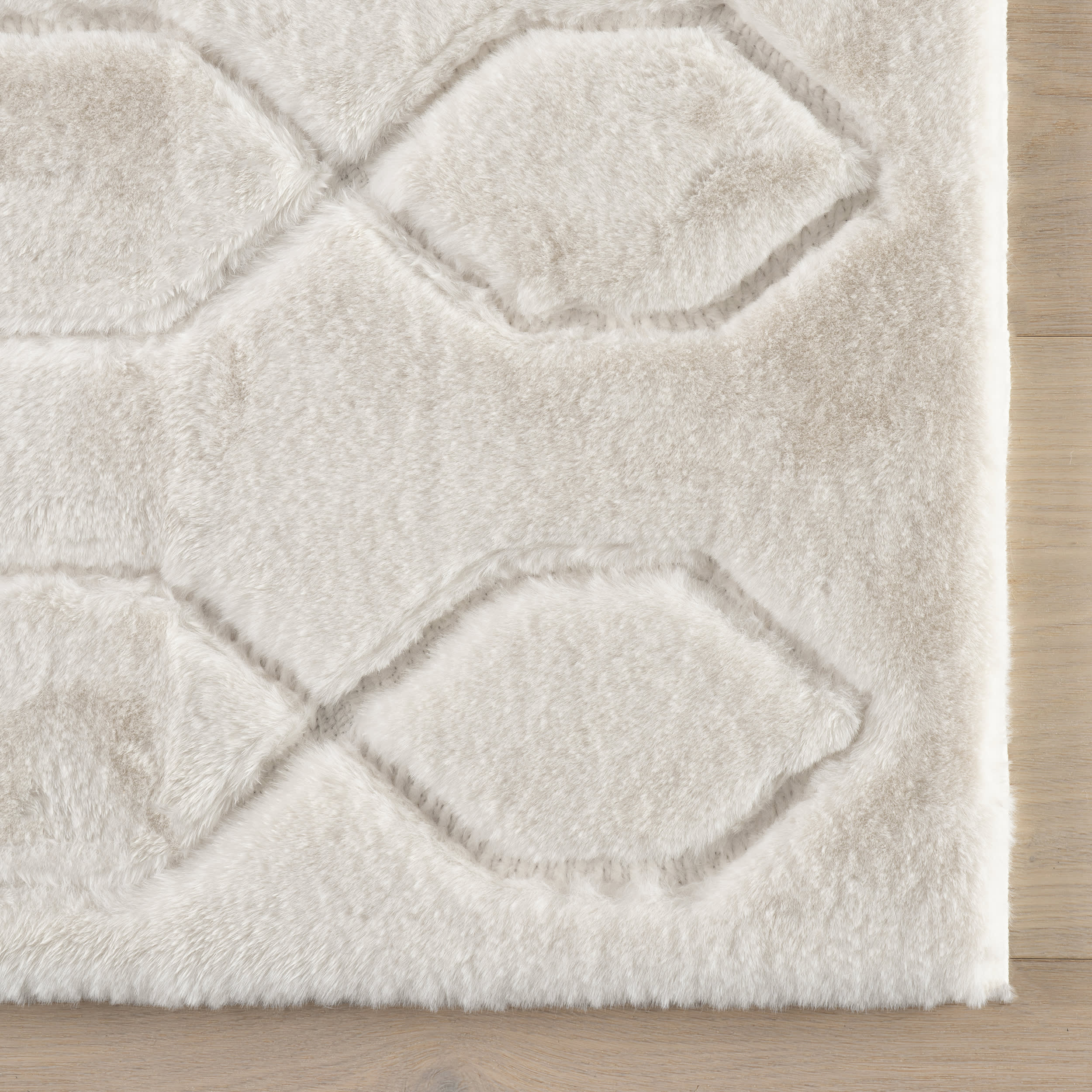 Rhythm Diamond Plush Cloud Washable Rug | Off White - Image 4
