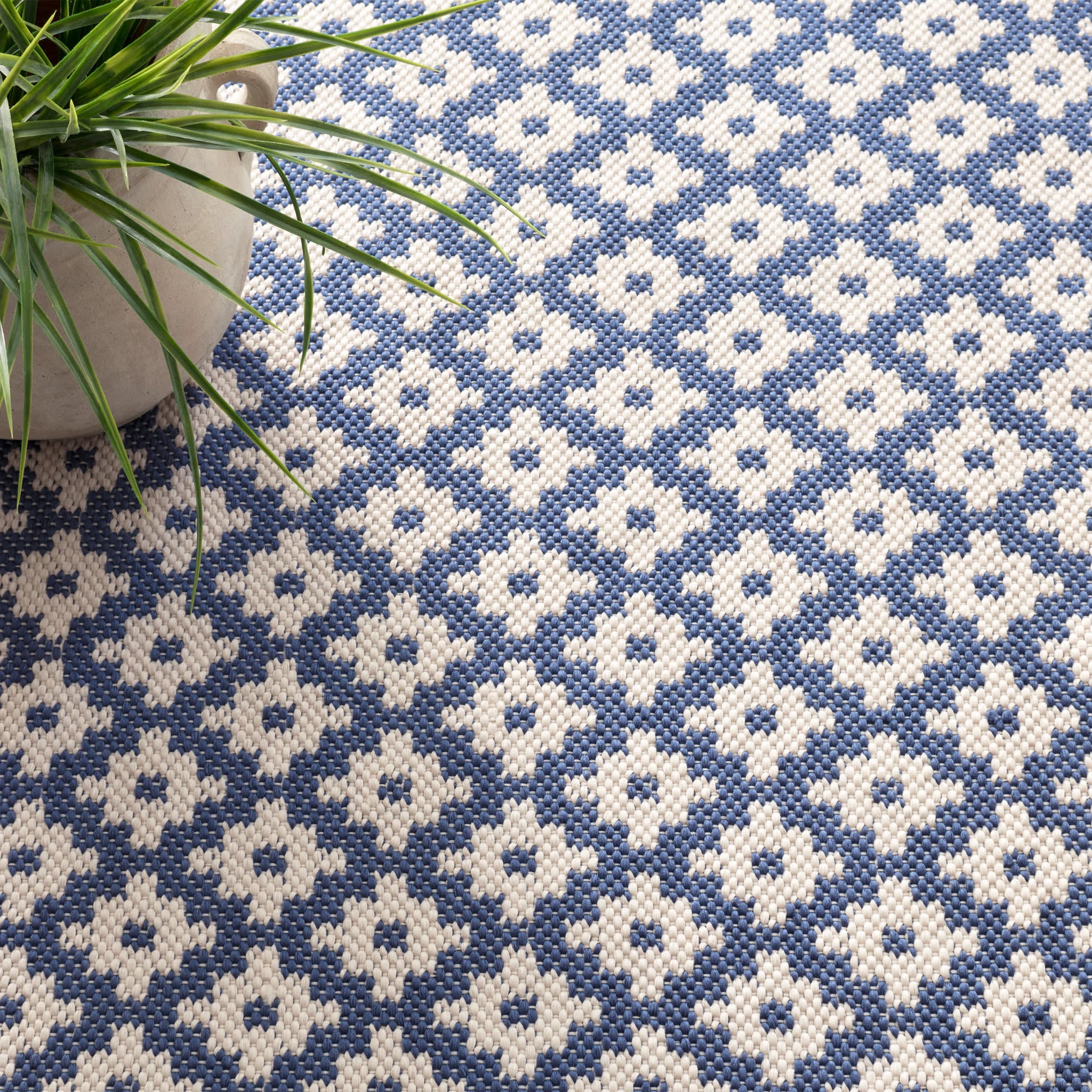 Samode Handwoven Indoor/Outdoor Rug | Denim/Ivory - Image 2