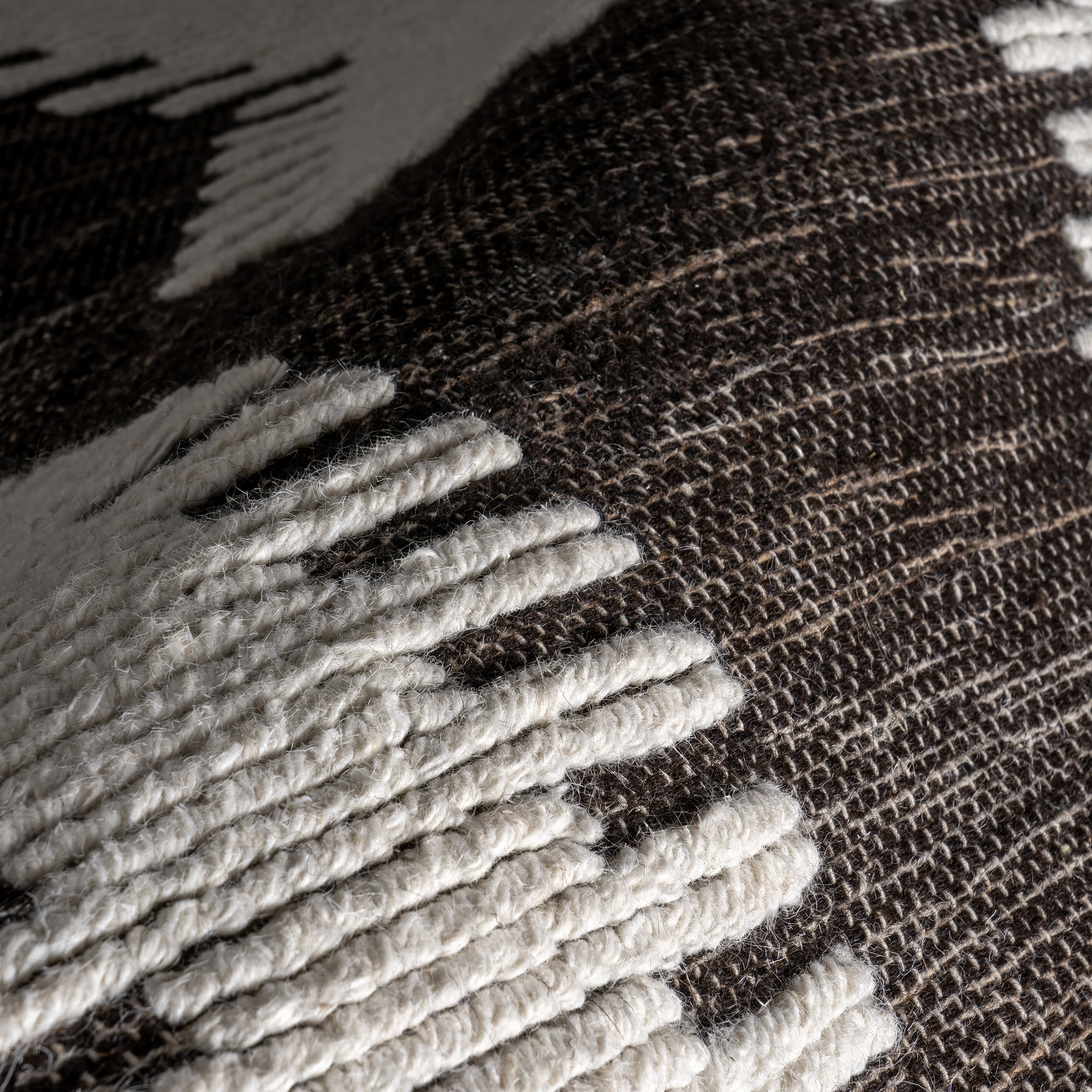 Sante Fe Southwestern Wool Rug | Black - Image 3