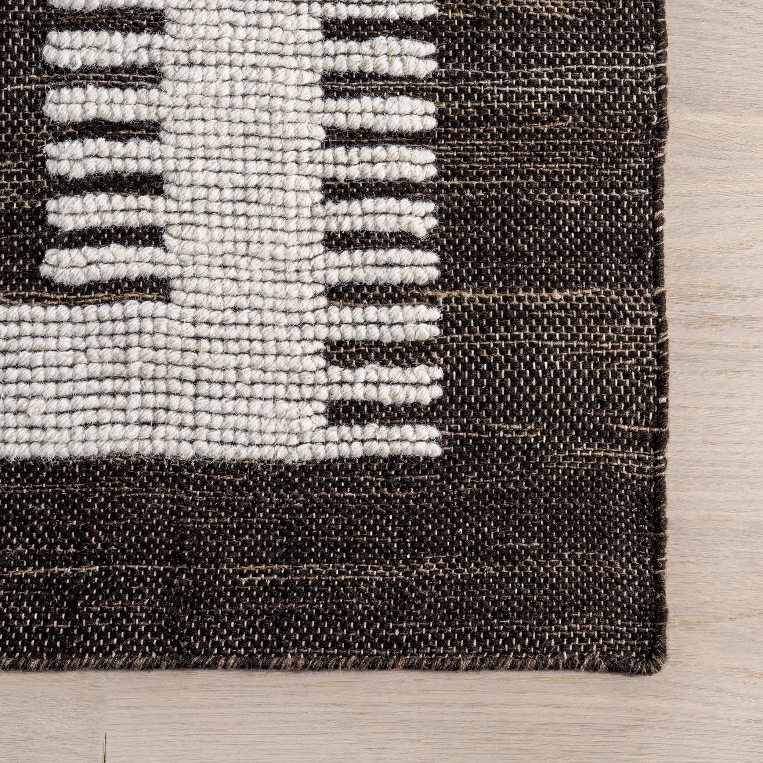 Sante Fe Southwestern Wool Rug | Black - Image 4