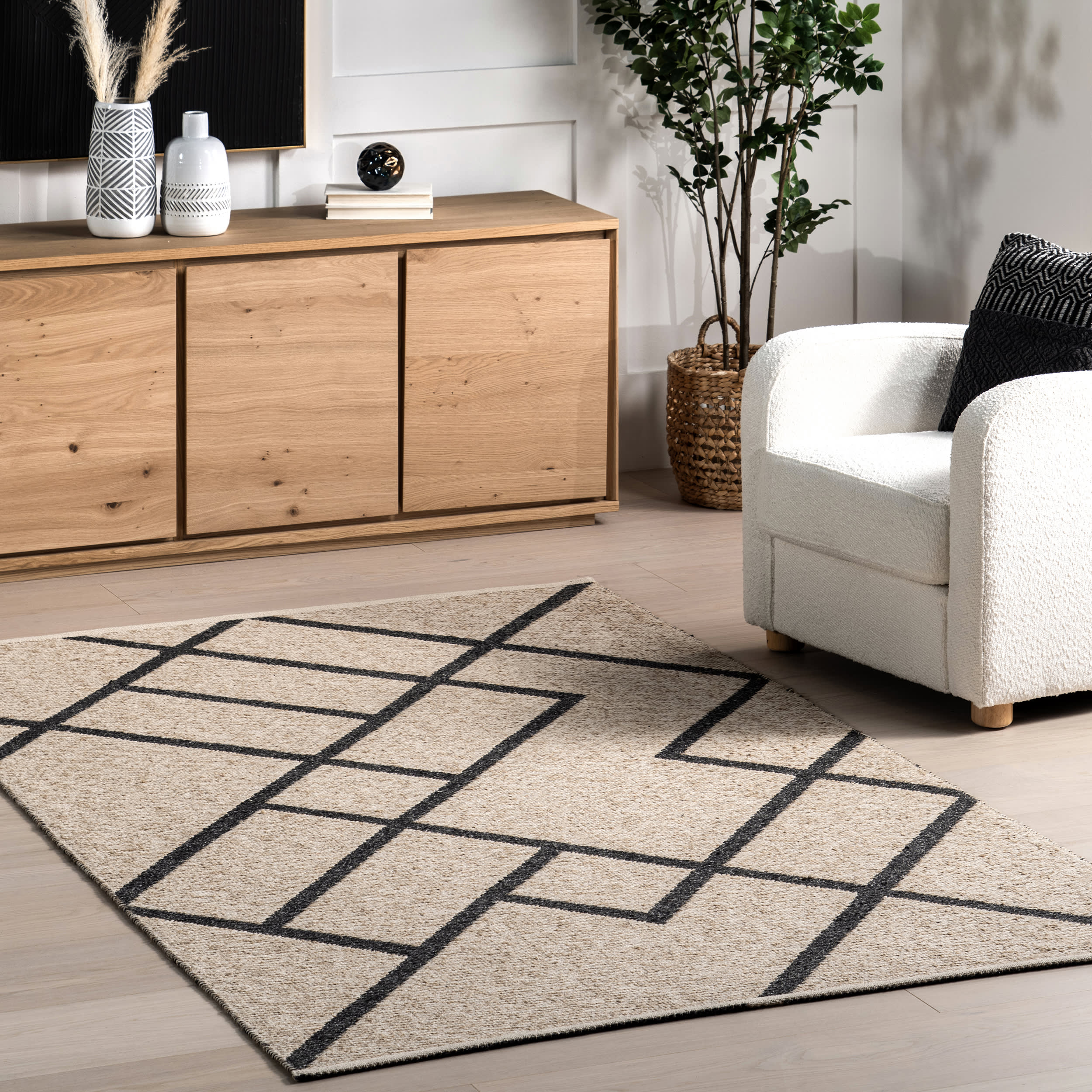Sariah Reversible Geometric Rug | Dark Grey - Image 2
