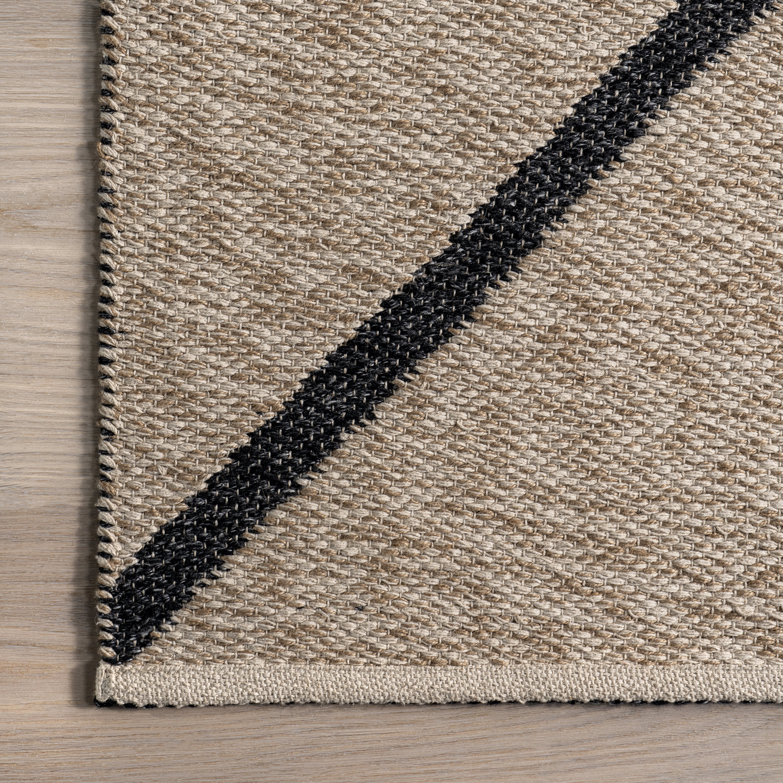 Sariah Reversible Geometric Rug | Dark Grey - Image 3