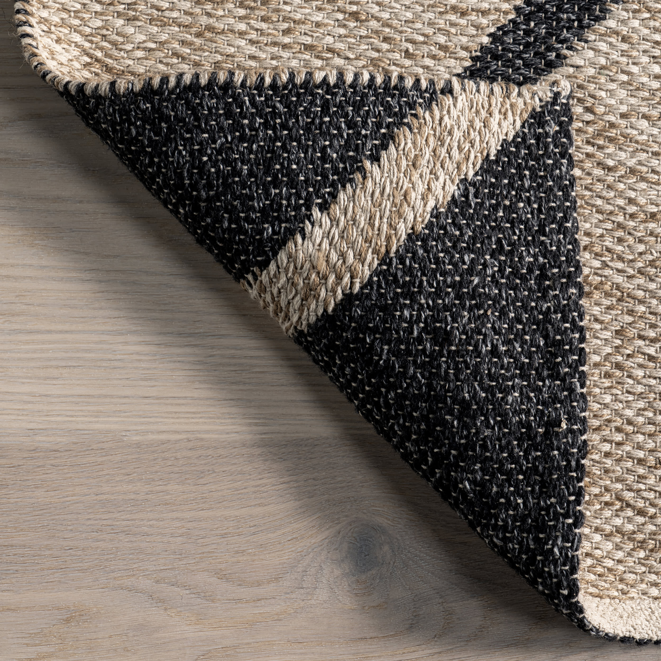 Sariah Reversible Geometric Rug | Dark Grey - Image 7