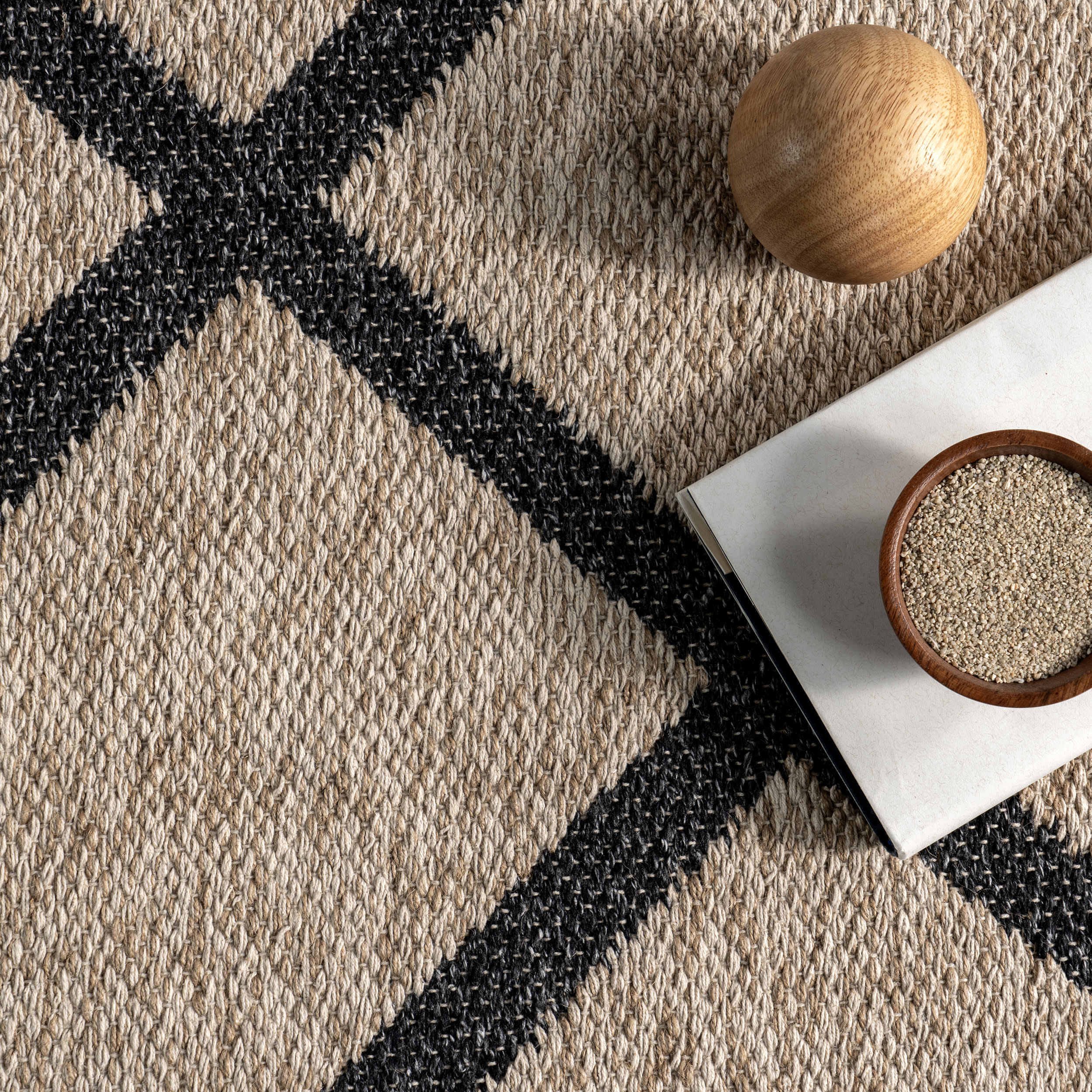 Sariah Reversible Geometric Rug | Dark Grey - Image 8