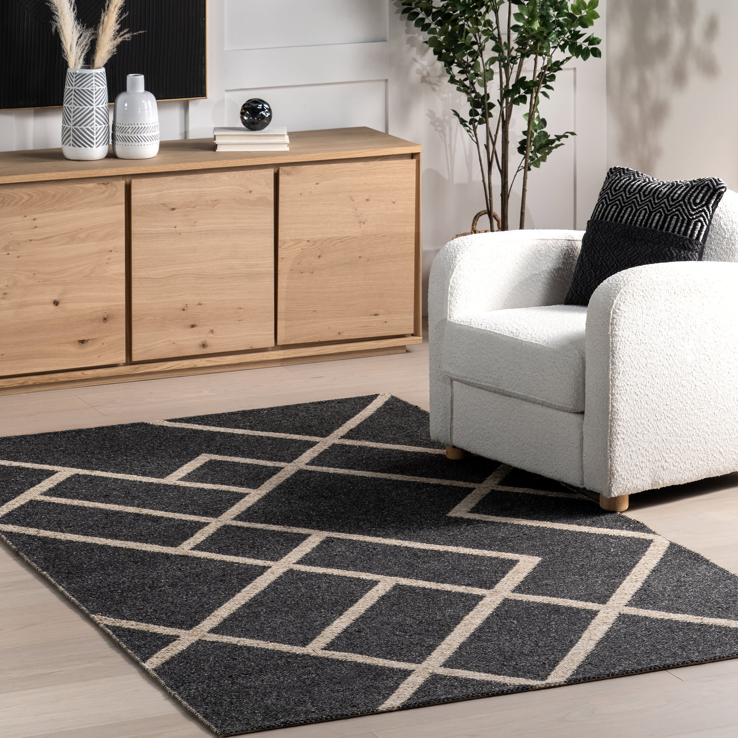 Sariah Reversible Geometric Rug | Dark Grey - Image 9
