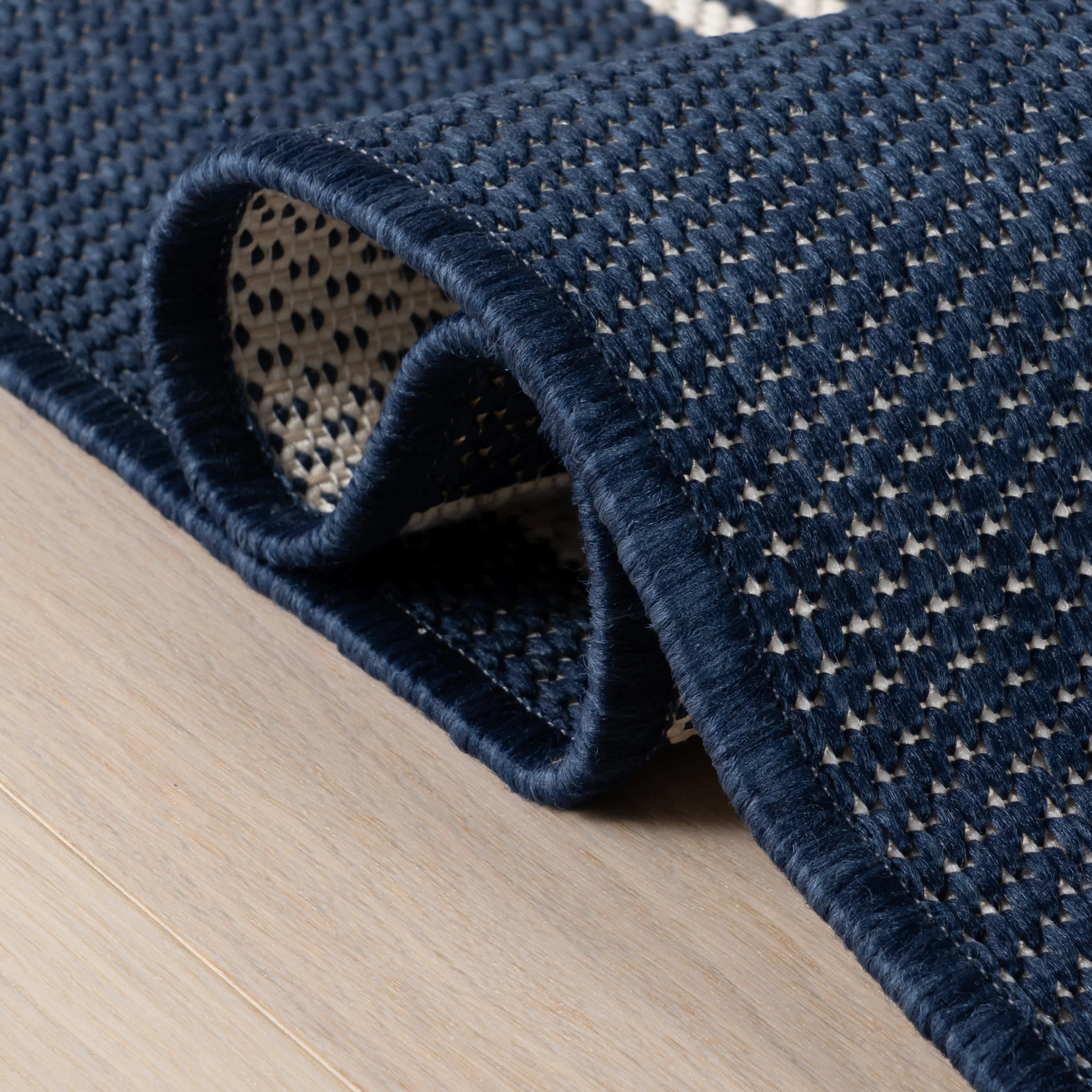 Saveta Modern Geometric Indoor/Outdoor Rug | Navy - Image 10