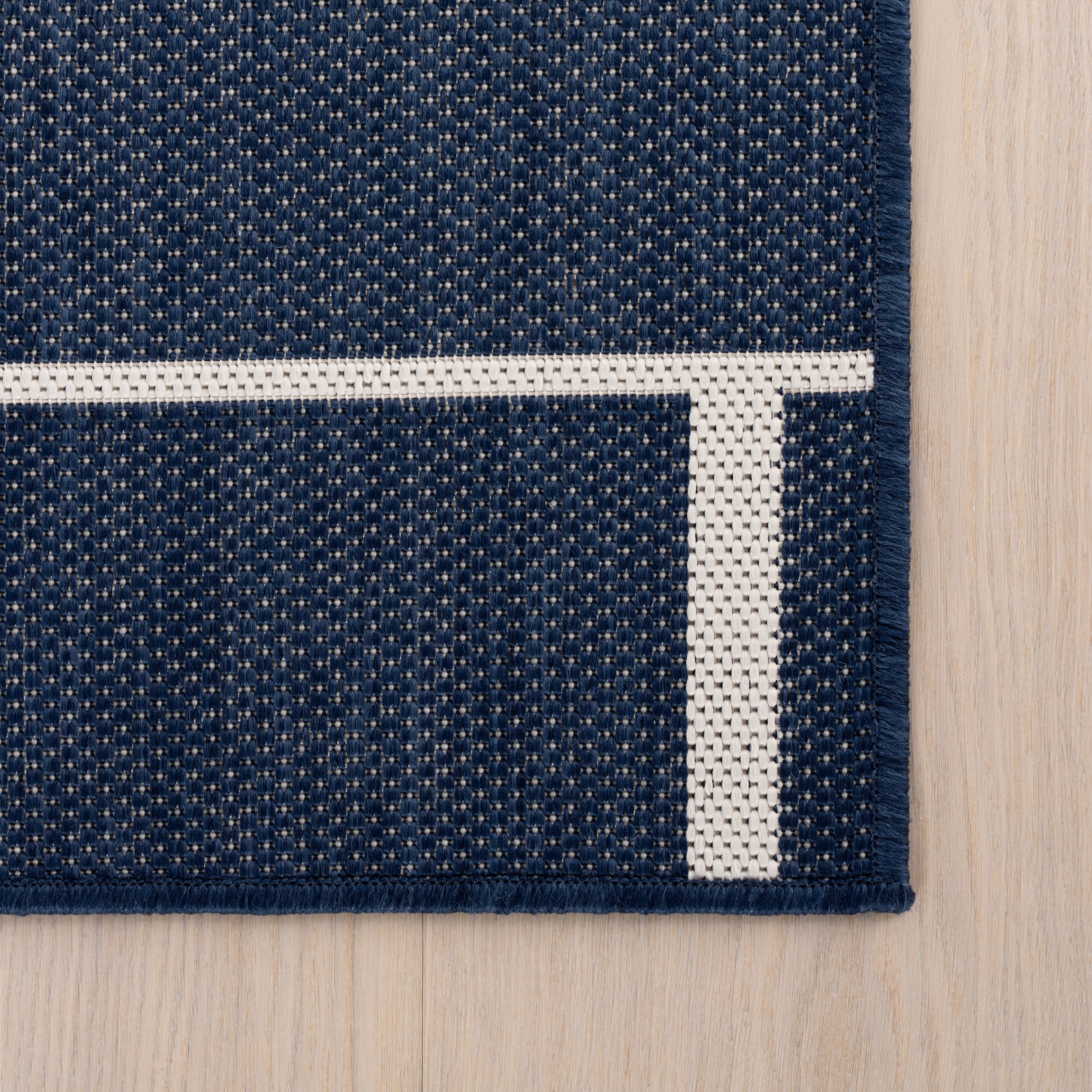 Saveta Modern Geometric Indoor/Outdoor Rug | Navy - Image 4