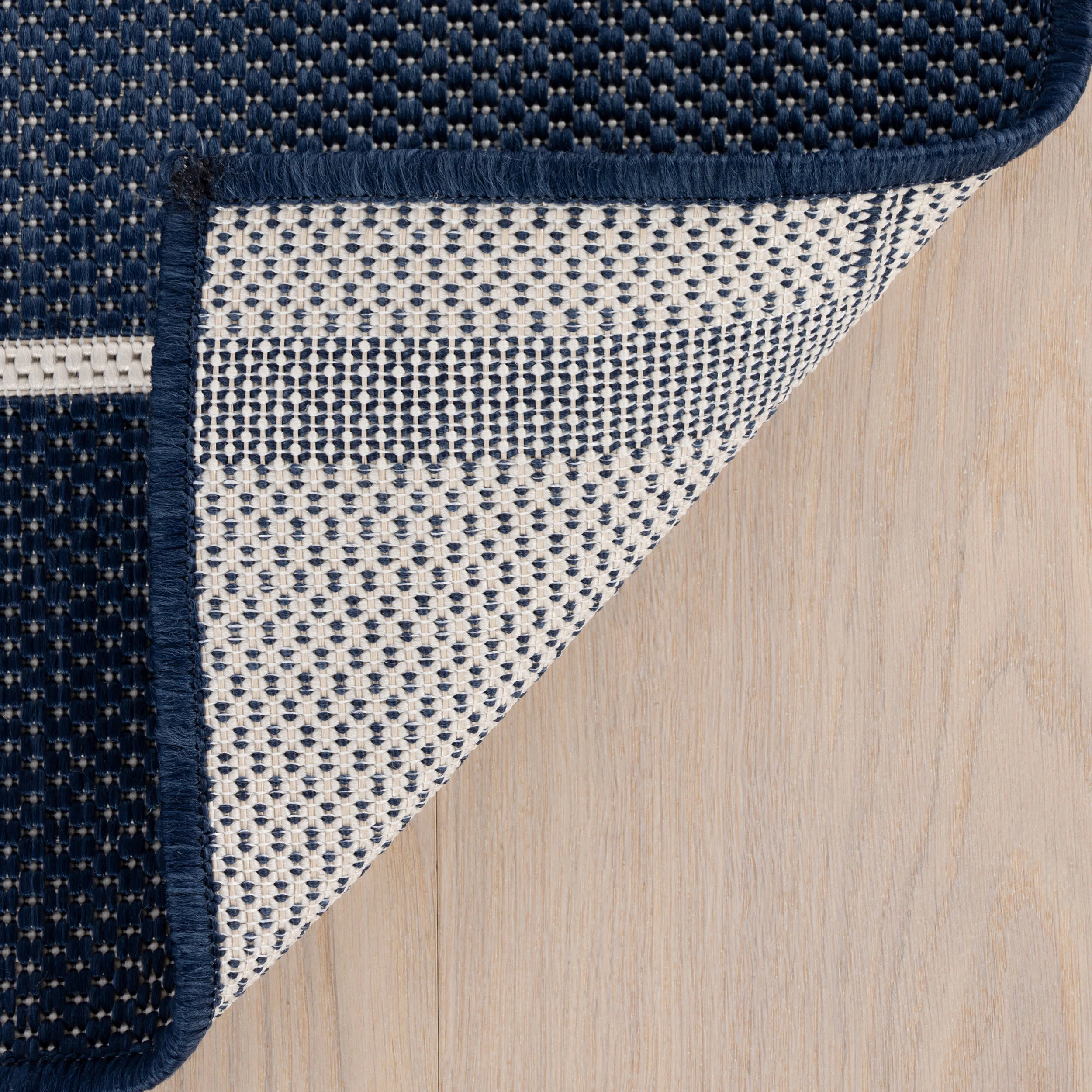 Saveta Modern Geometric Indoor/Outdoor Rug | Navy - Image 7