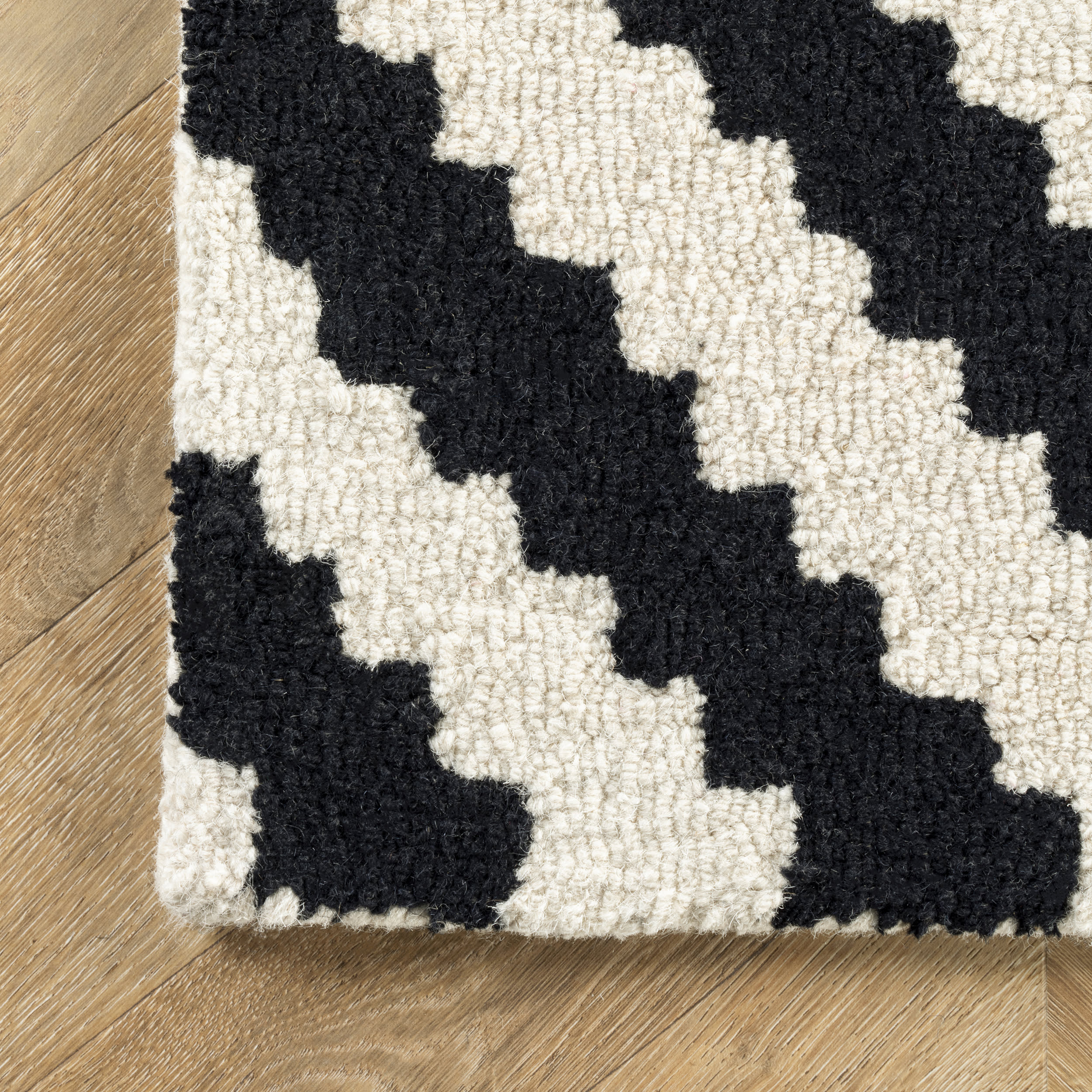 Scandinavia Diamond Rug | Beige - Image 3