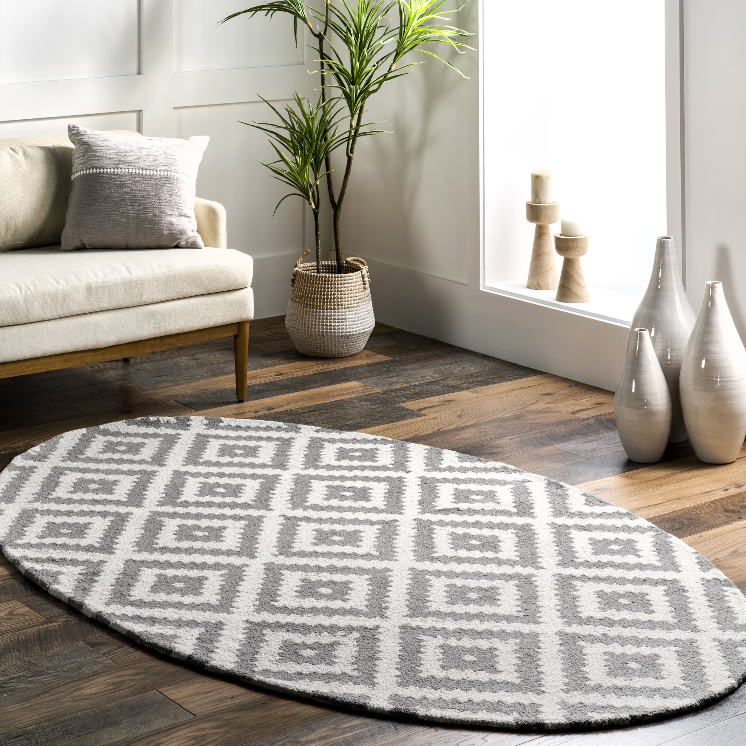 Scandinavia Diamond Rug | Grey - Image 2