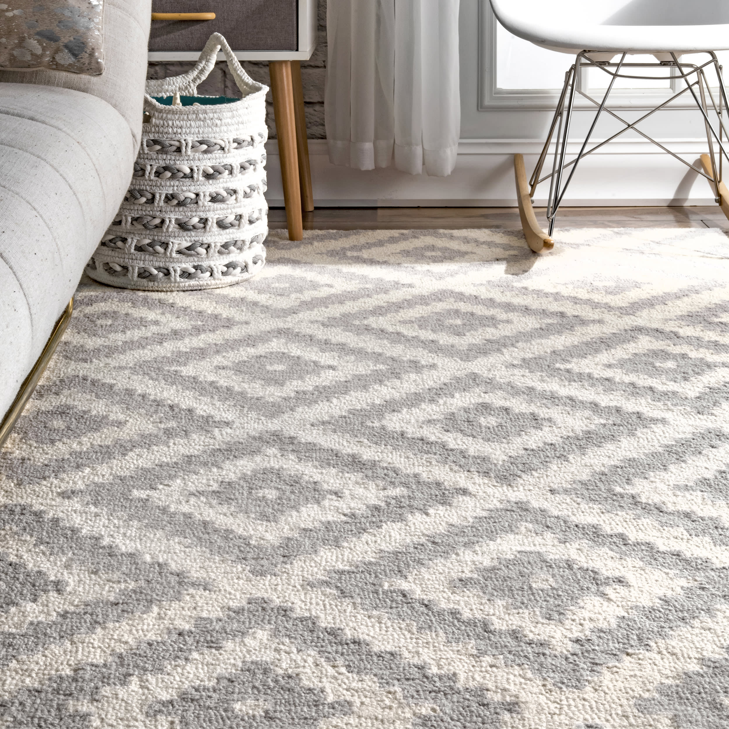Scandinavia Diamond Rug | Light Grey - Image 4