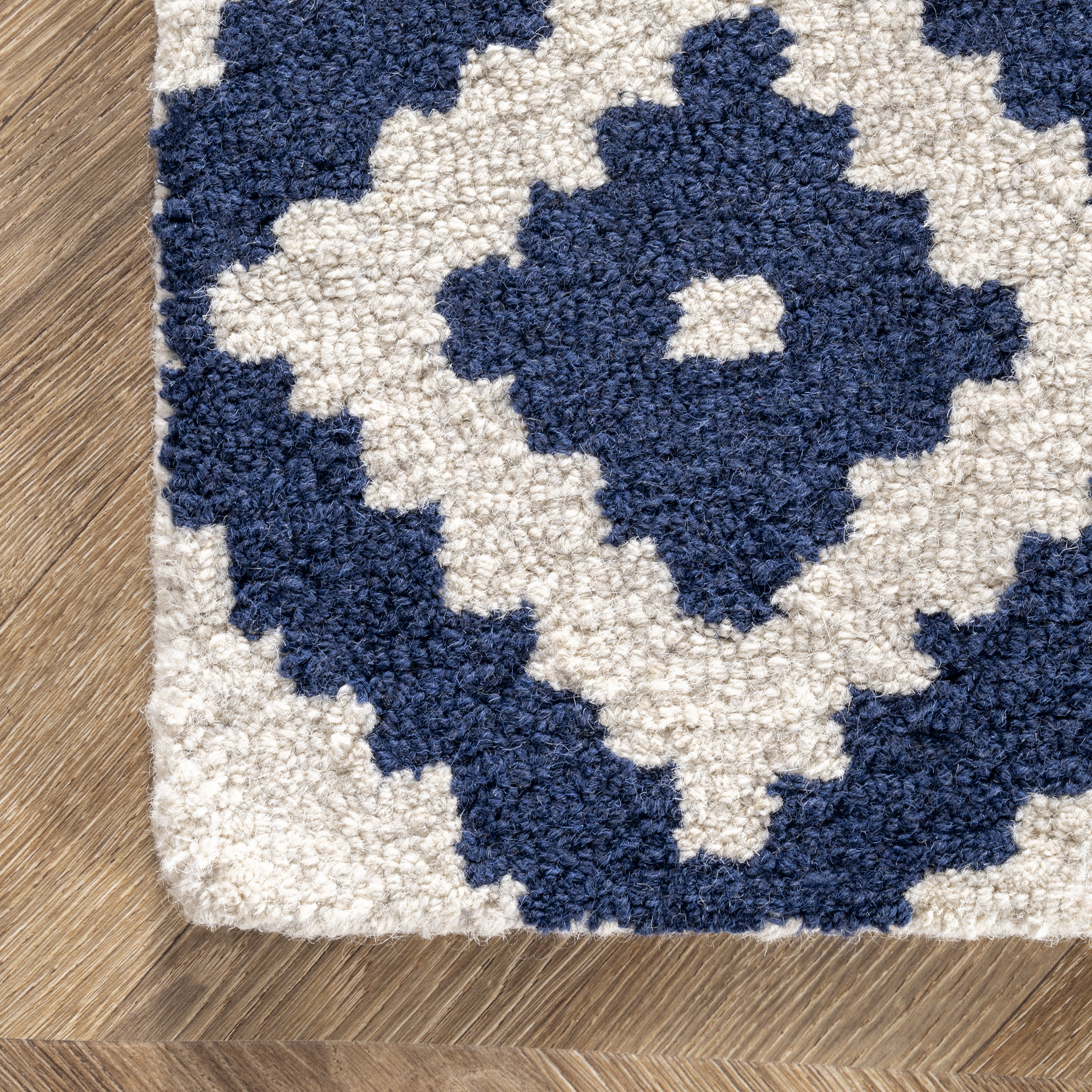 Scandinavia Diamond Rug | Navy - Image 3