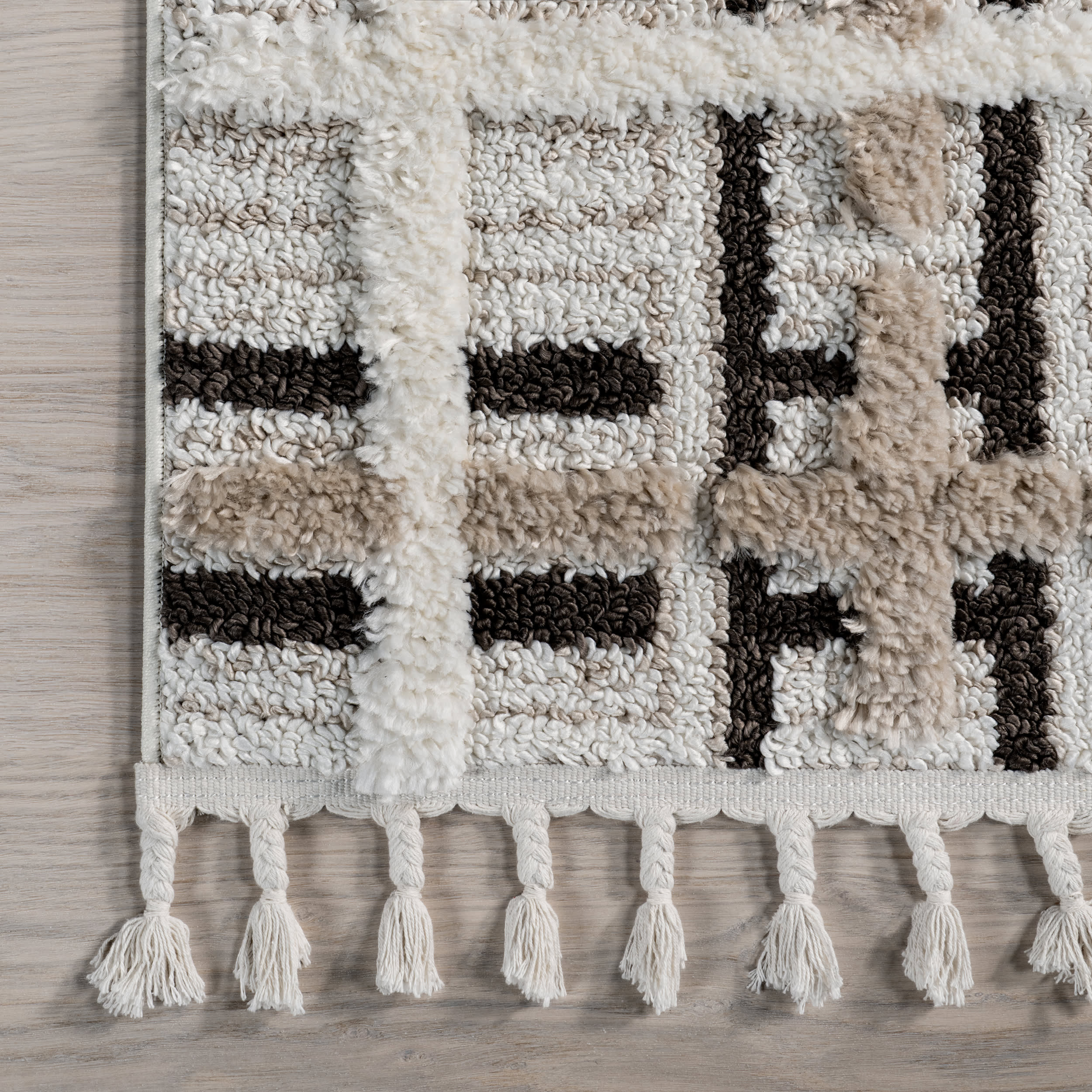 Scarletta Plaid Tasseled Rug | Ivory - Image 3