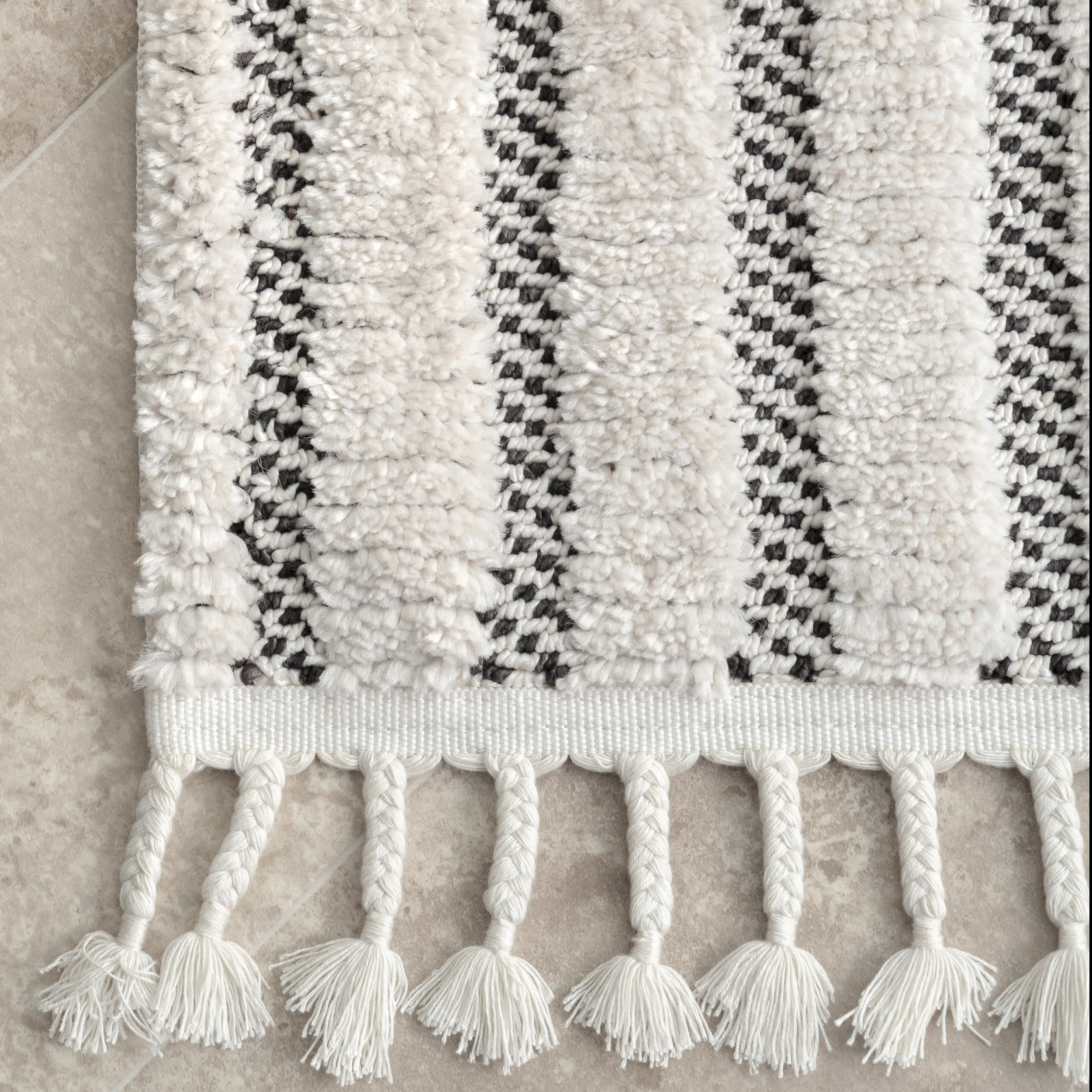 Shaggy Checkered Tiles Tassel Rug | Grey - Image 3