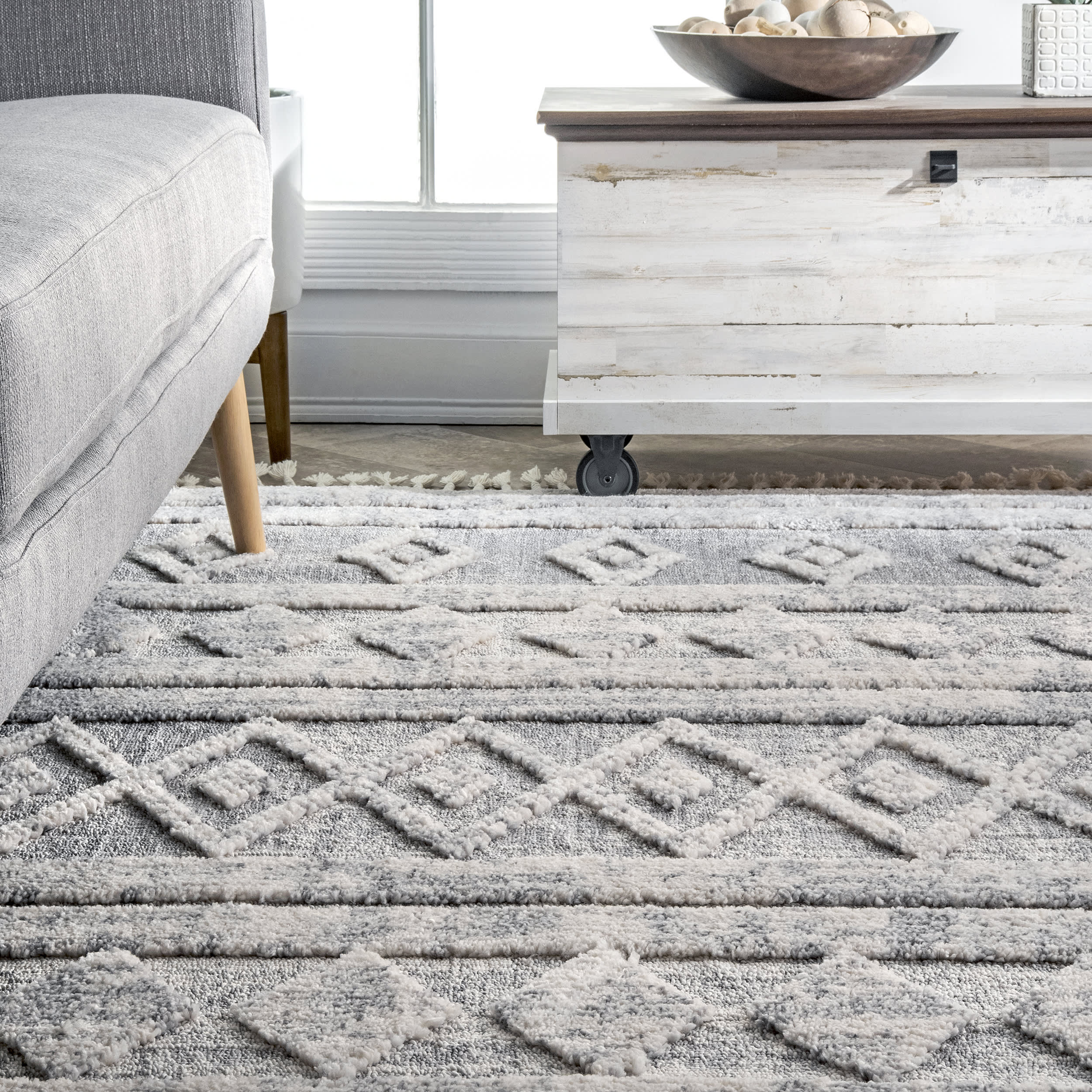 Shaggy Diamond Bands Tassel Rug | Grey - Image 4