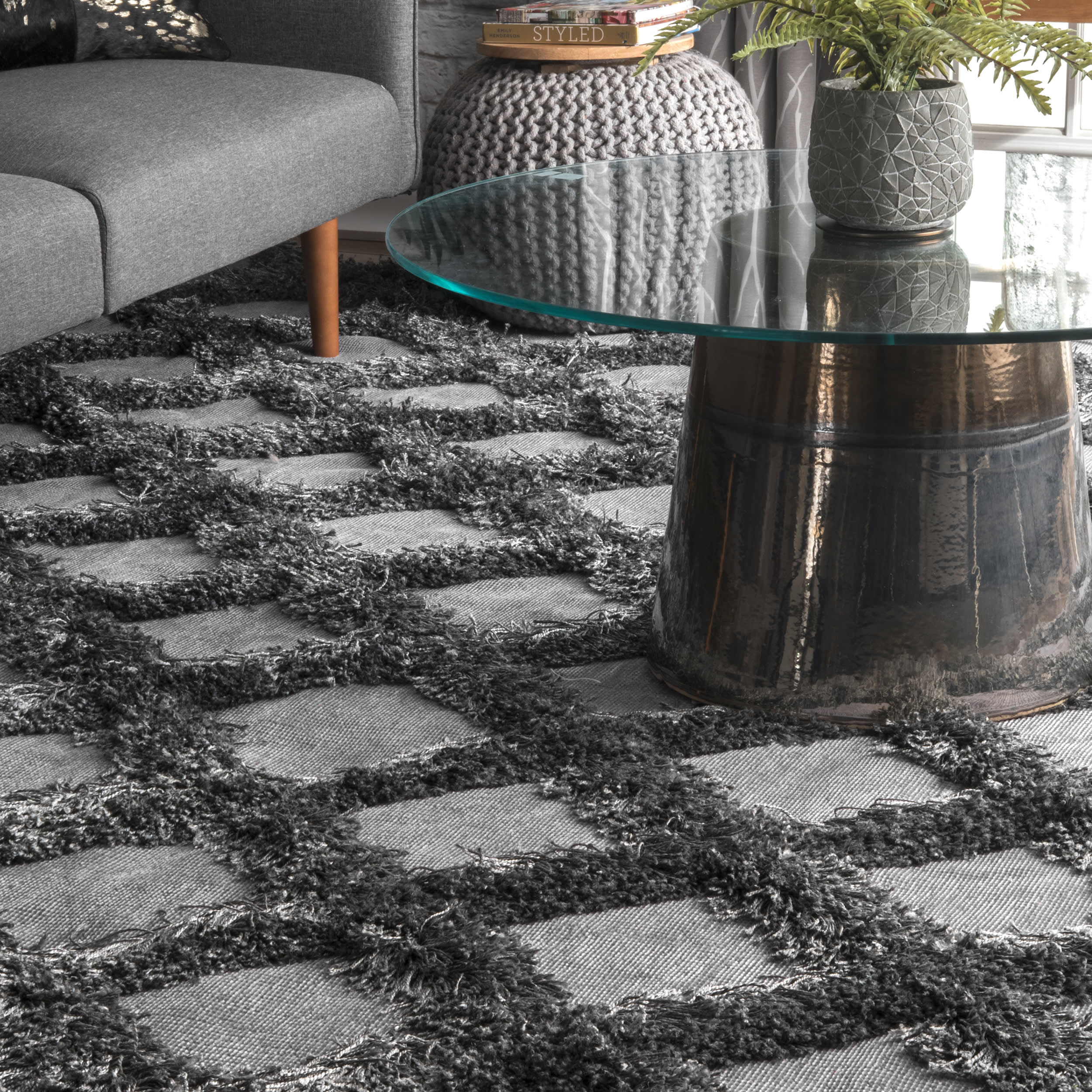 Shaggy Diamond Trellis Rug | Dark Grey - Image 2